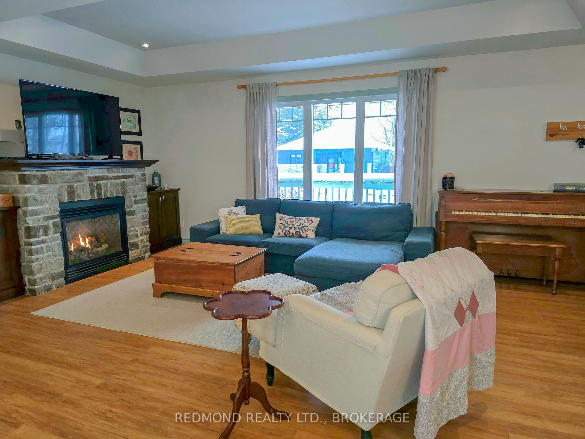 Photo 6 of 128 Maplecroft Court, Gananoque — HOMEH