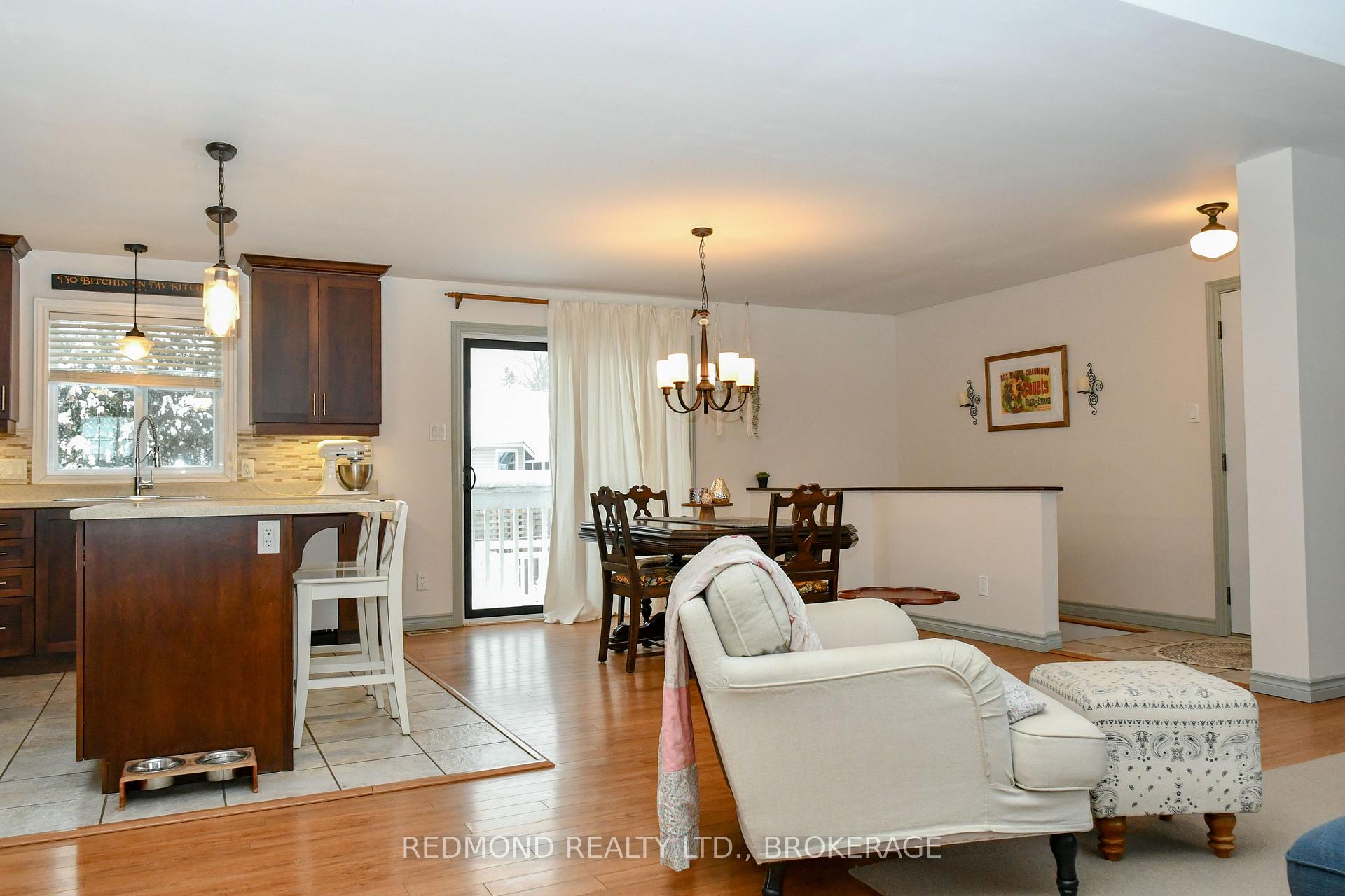Photo 8 of 128 Maplecroft Court, Gananoque — HOMEH