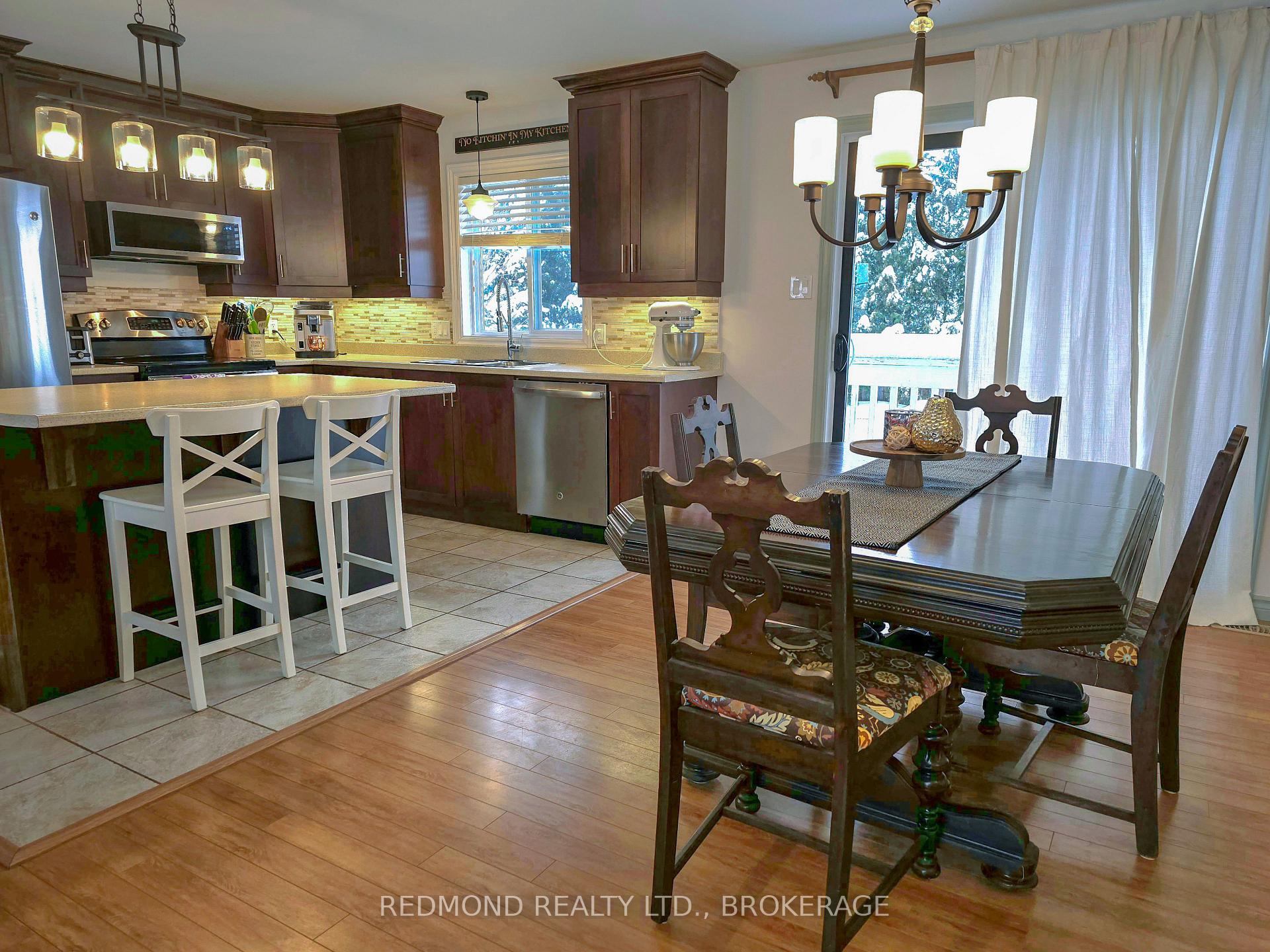 Photo 9 of 128 Maplecroft Court, Gananoque — HOMEH