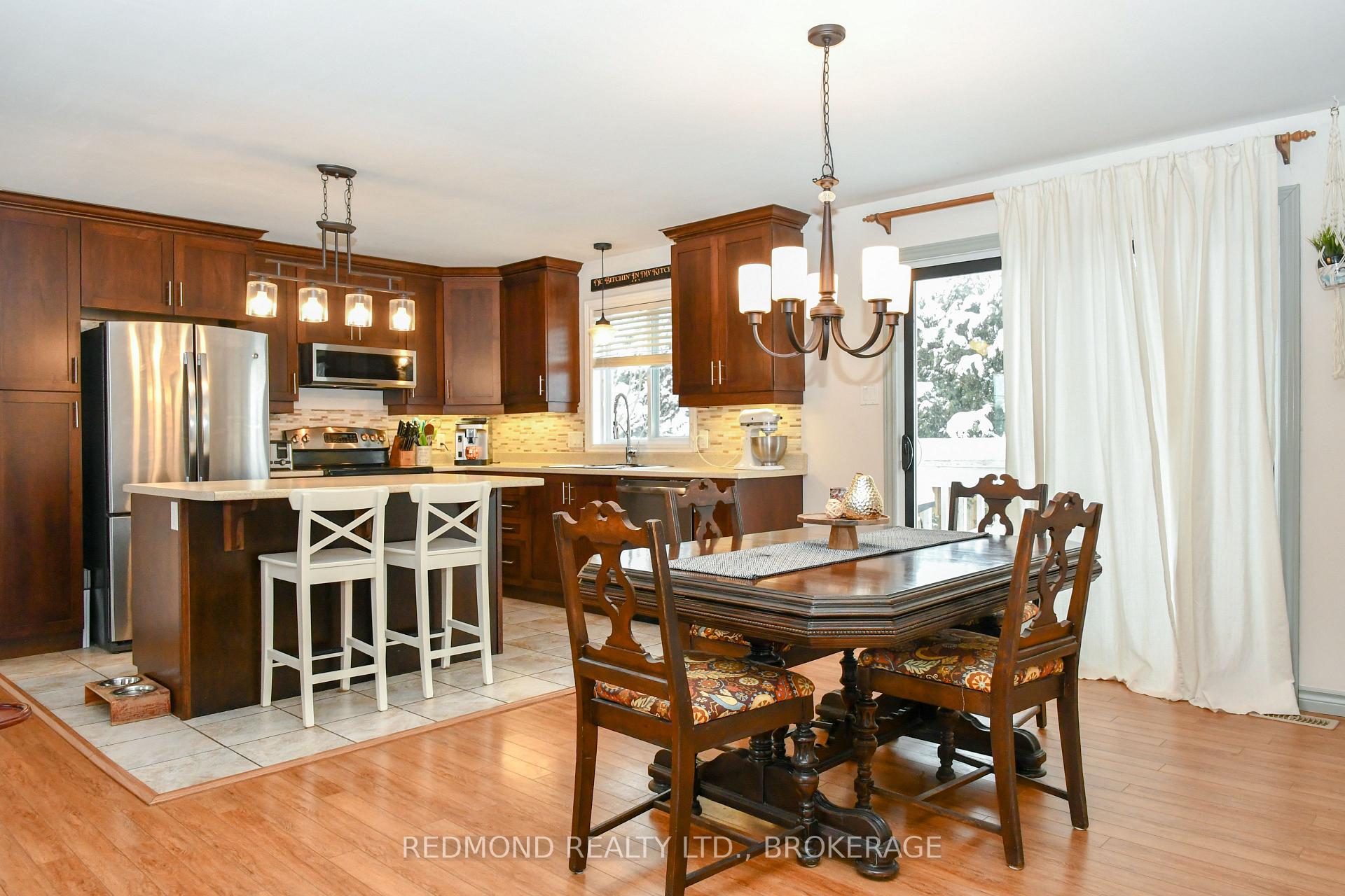 Photo 12 of 128 Maplecroft Court, Gananoque — HOMEH