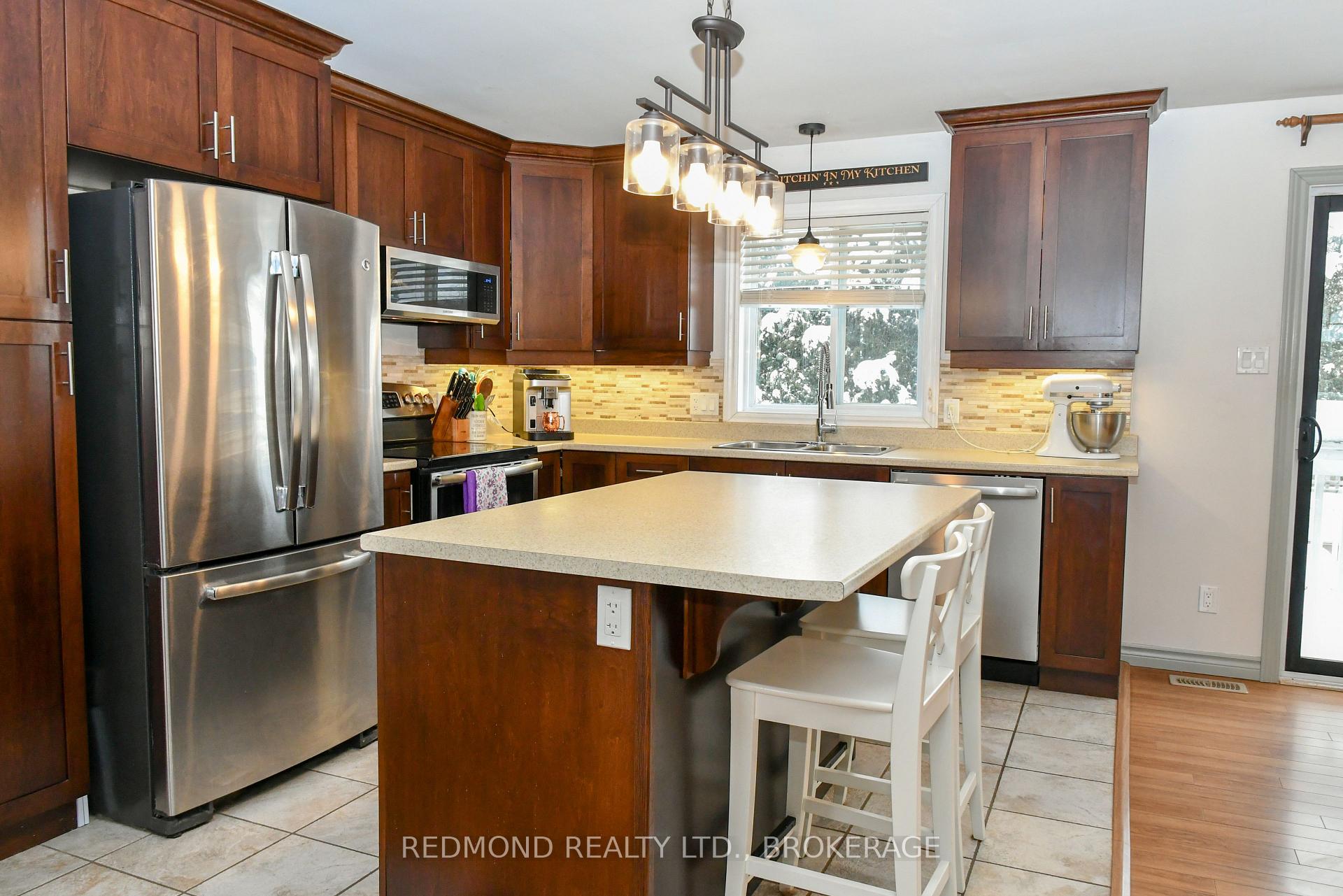 Photo 14 of 128 Maplecroft Court, Gananoque — HOMEH
