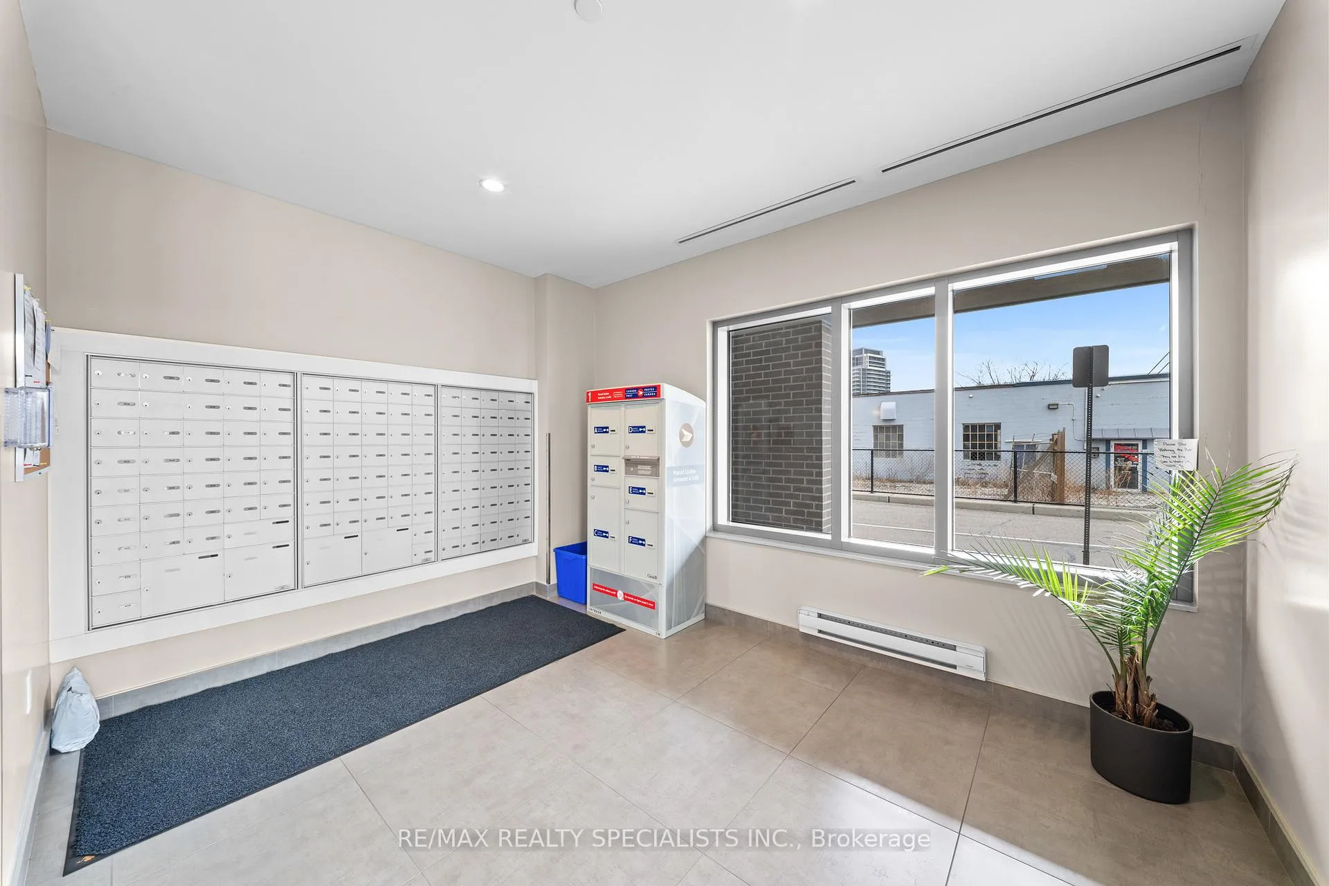 Photo 3 of Unit 407, 716 Main Street E, Milton, Timberlea — HOMEH