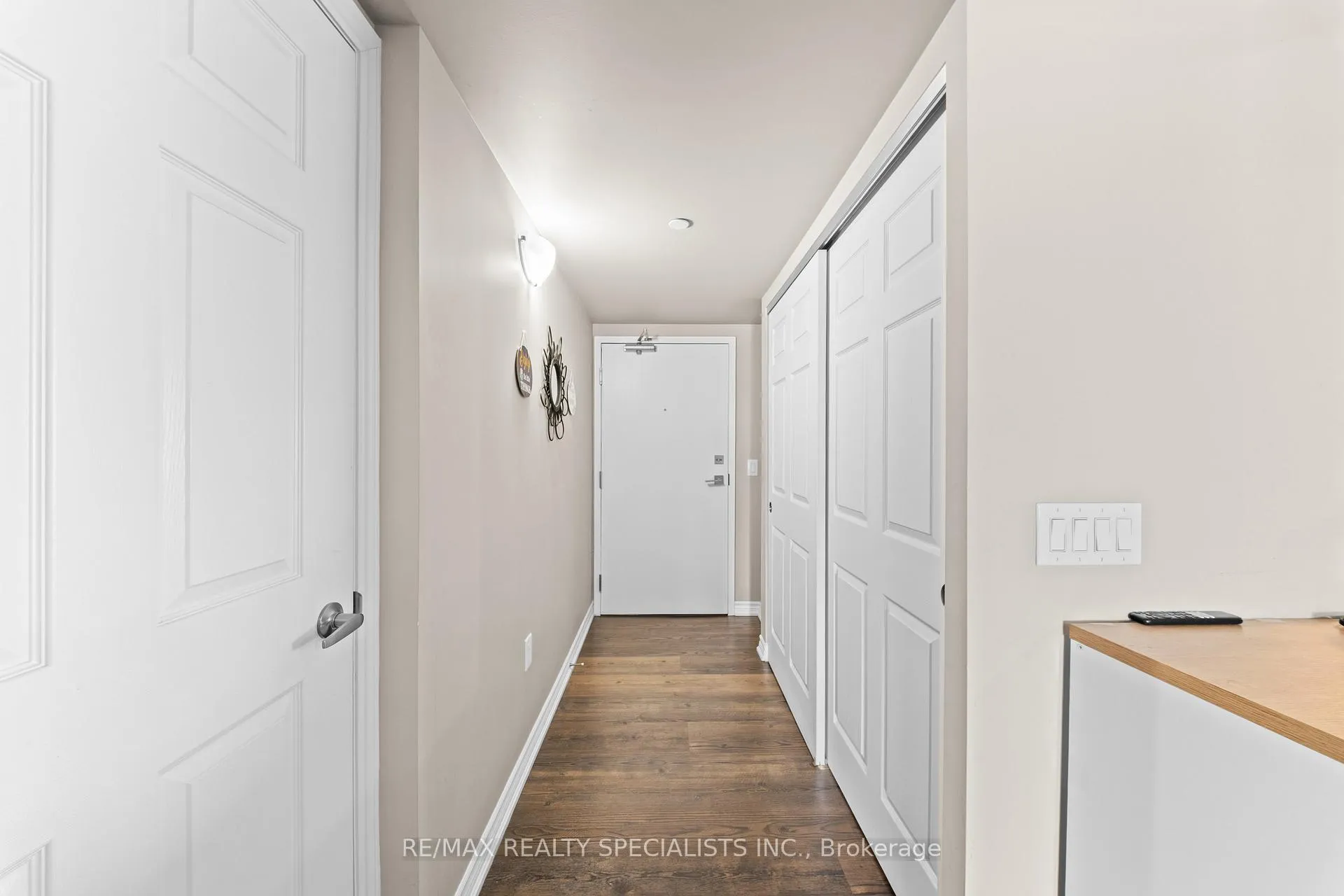 Photo 6 of Unit 407, 716 Main Street E, Milton, Timberlea — HOMEH