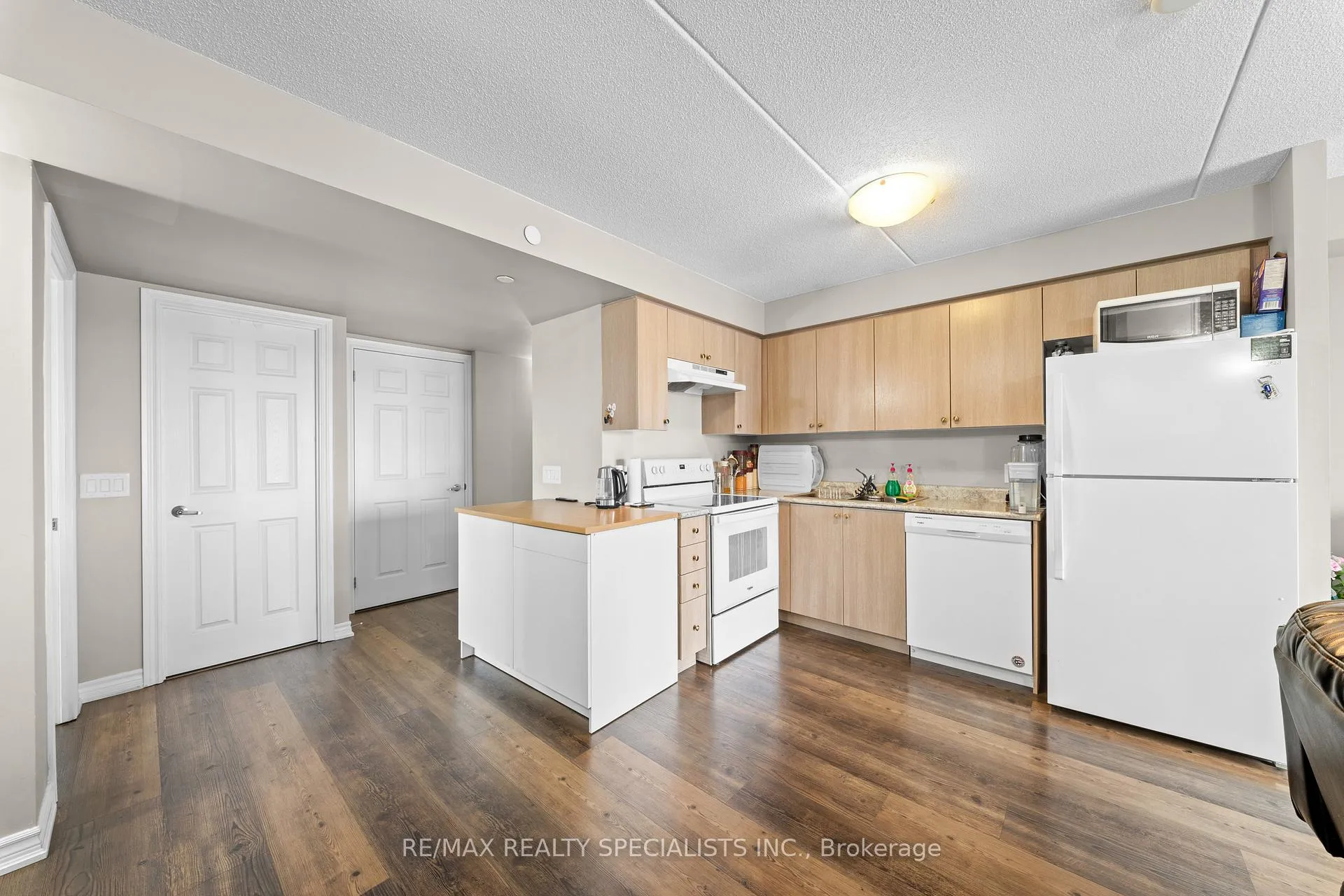 Photo 8 of Unit 407, 716 Main Street E, Milton, Timberlea — HOMEH