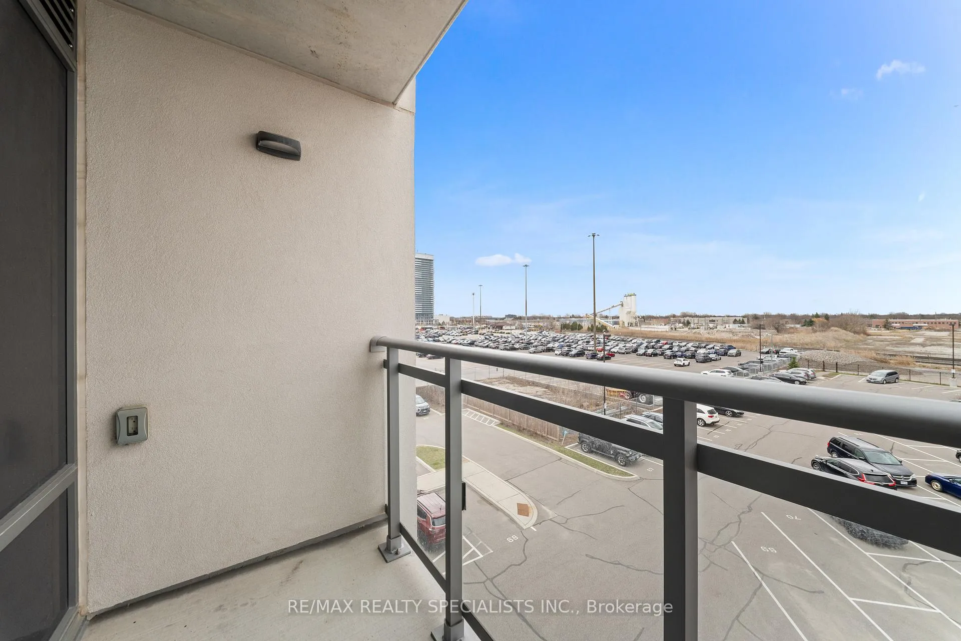 Photo 24 of Unit 407, 716 Main Street E, Milton, Timberlea — HOMEH