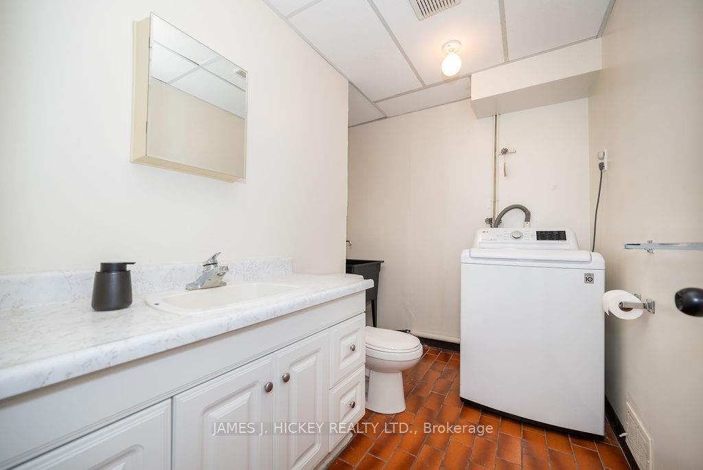 Photo 8 of 1 Darwin Crescent, Deep River, Deep River — HOMEH