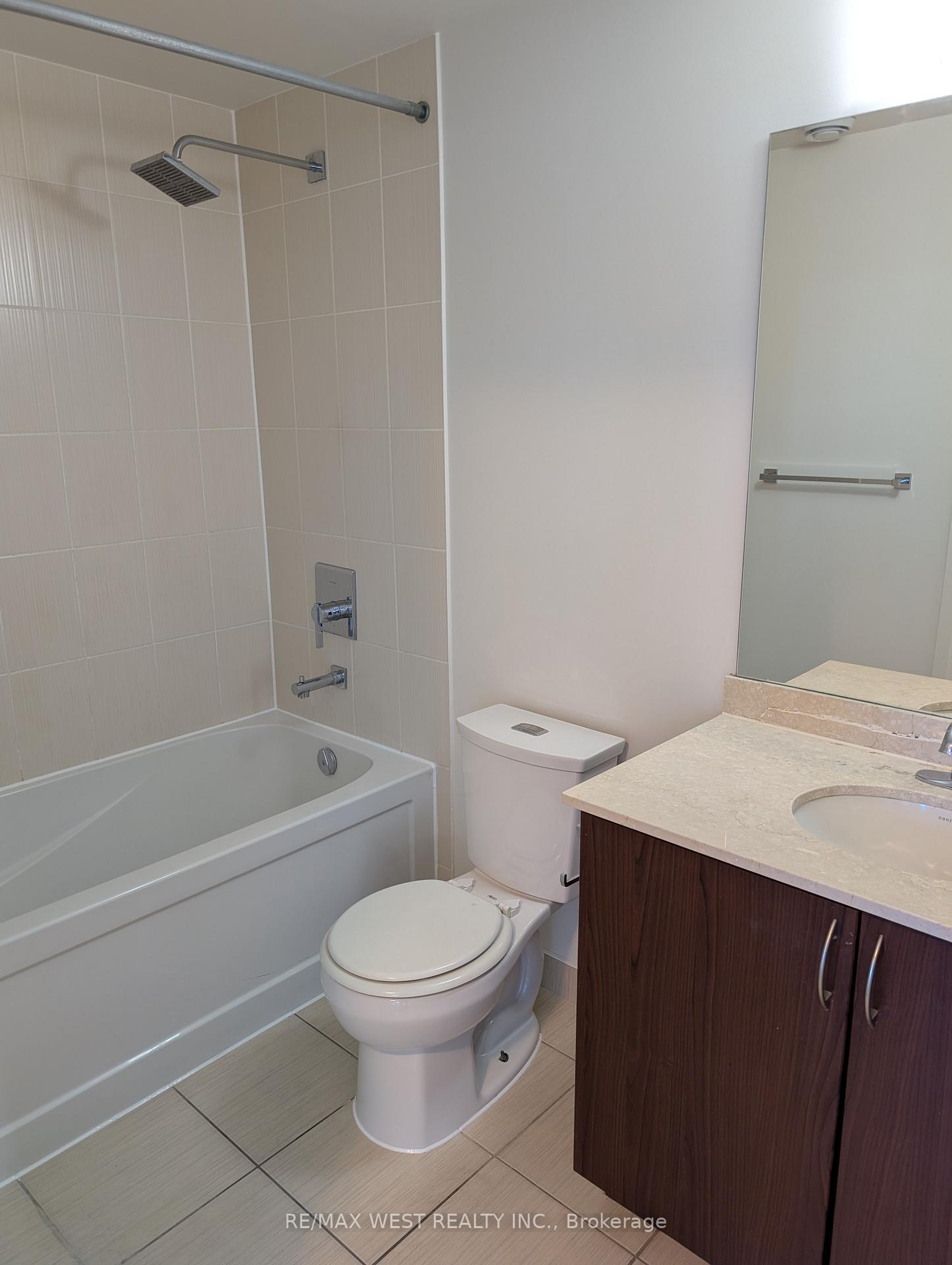 Photo 10 of Unit 901, 7165 Yonge Street, Markham, Grandview — HOMEH