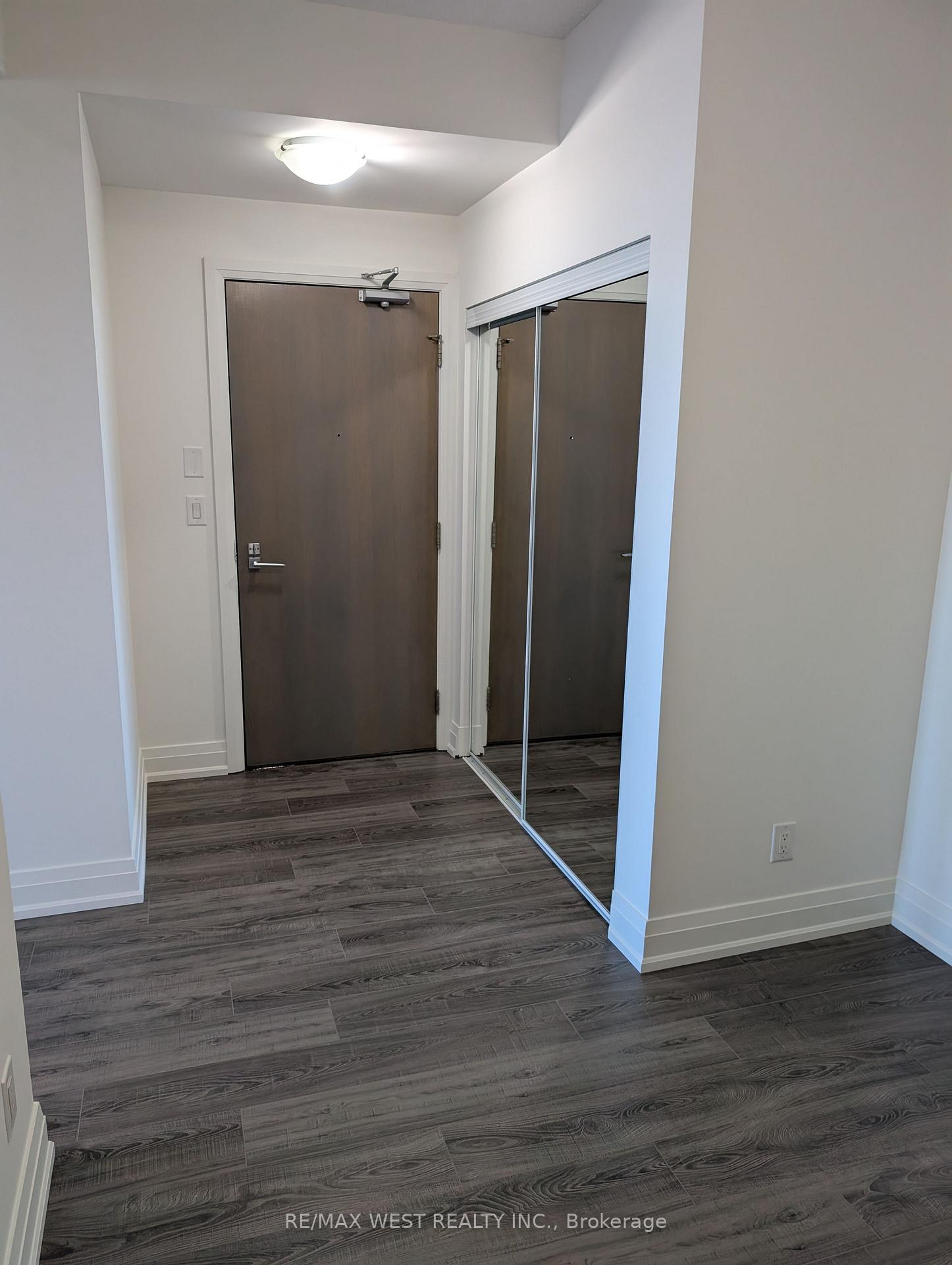 Photo 16 of Unit 901, 7165 Yonge Street, Markham, Grandview — HOMEH