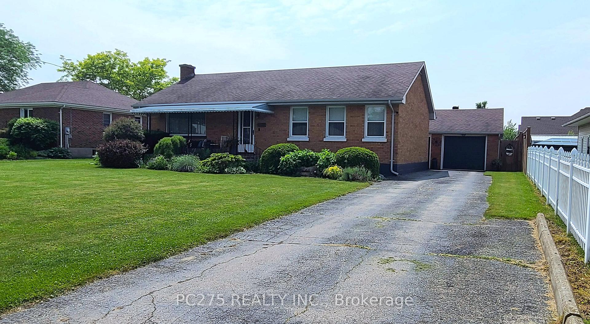 Photo 3 of 4 Lyndale Avenue, Central Elgin, Rural Central Elgin — HOMEH
