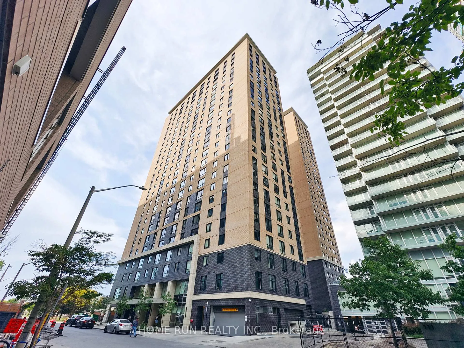 Front of Unit 1116, 105 Champagne Street S