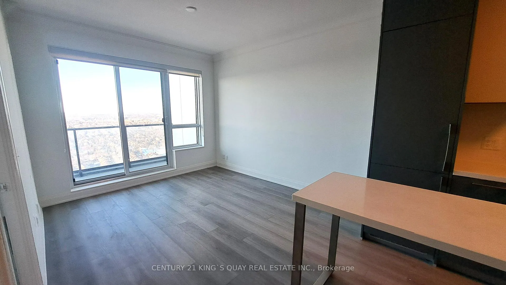Photo 3 of Unit 3909, 8 Water Walk Drive, Markham, Unionville — HOMEH
