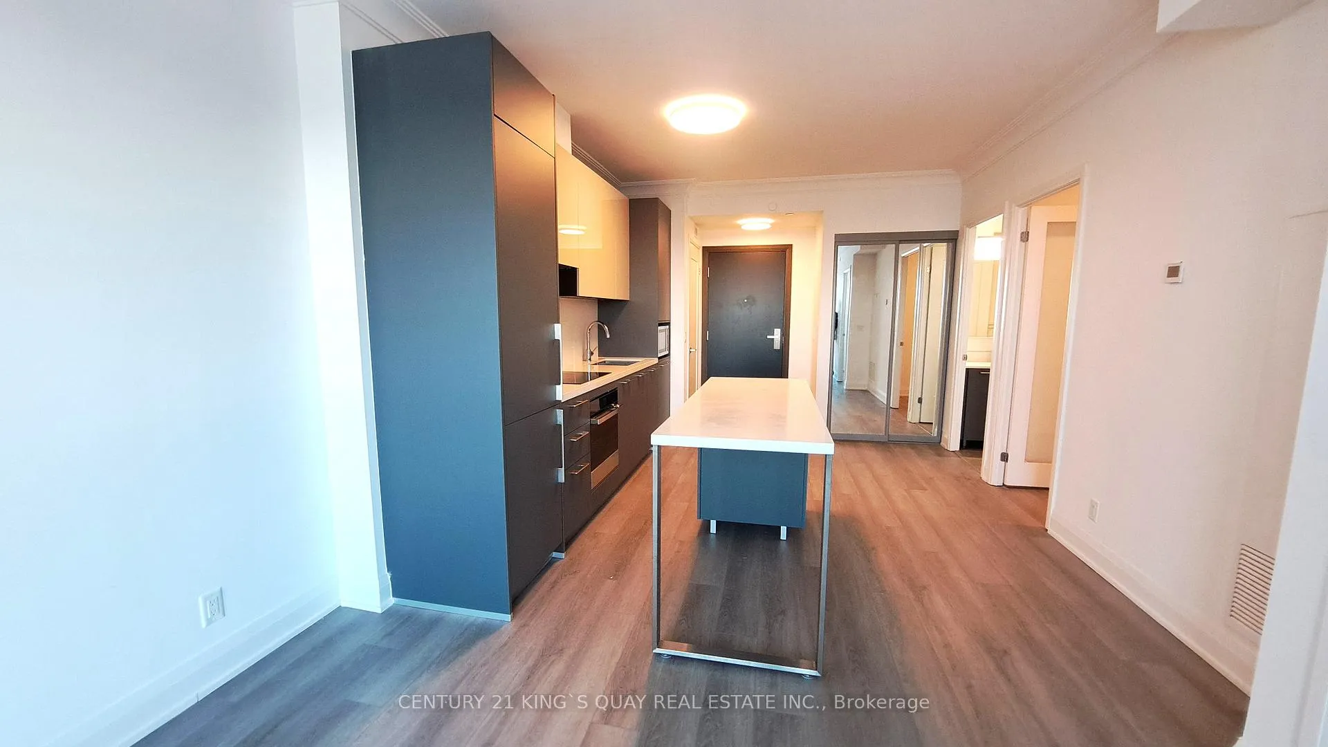 Photo 6 of Unit 3909, 8 Water Walk Drive, Markham, Unionville — HOMEH