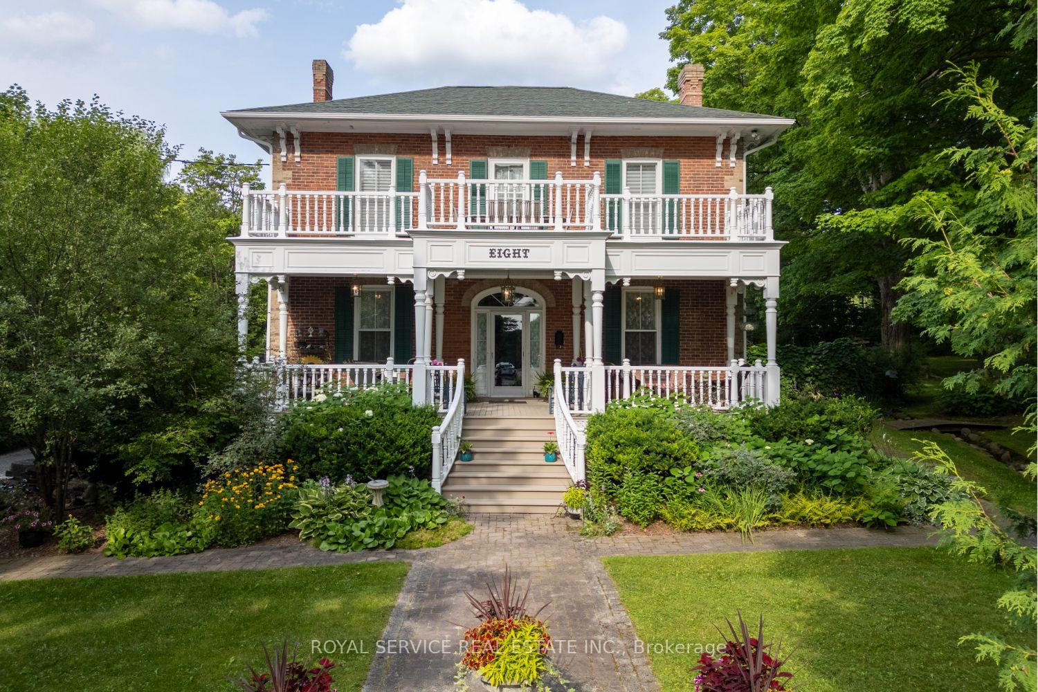 Front of 8 Gravel Road