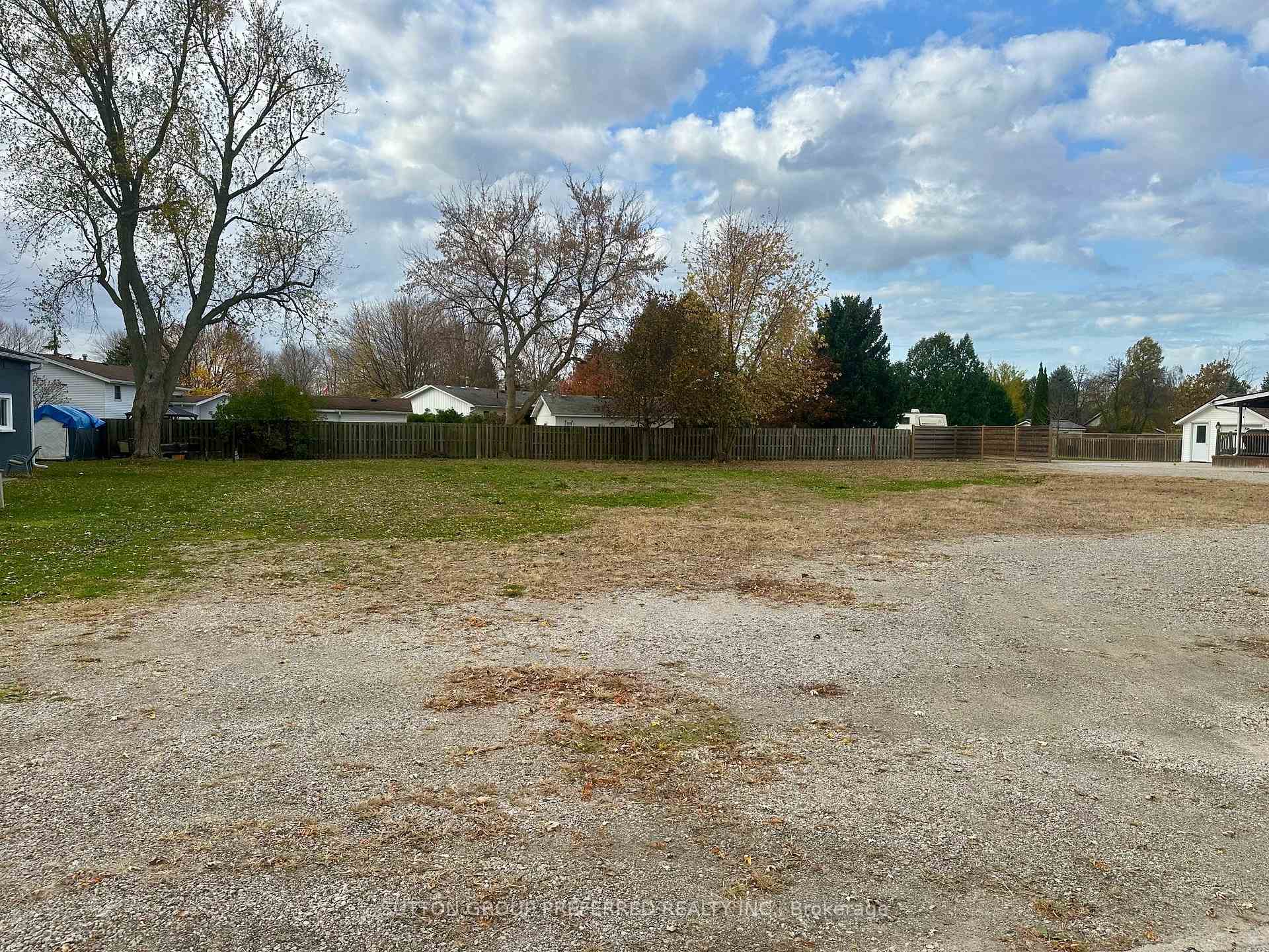 Photo 3 of 24224 Winter Line Road, Chatham-Kent — HOMEH