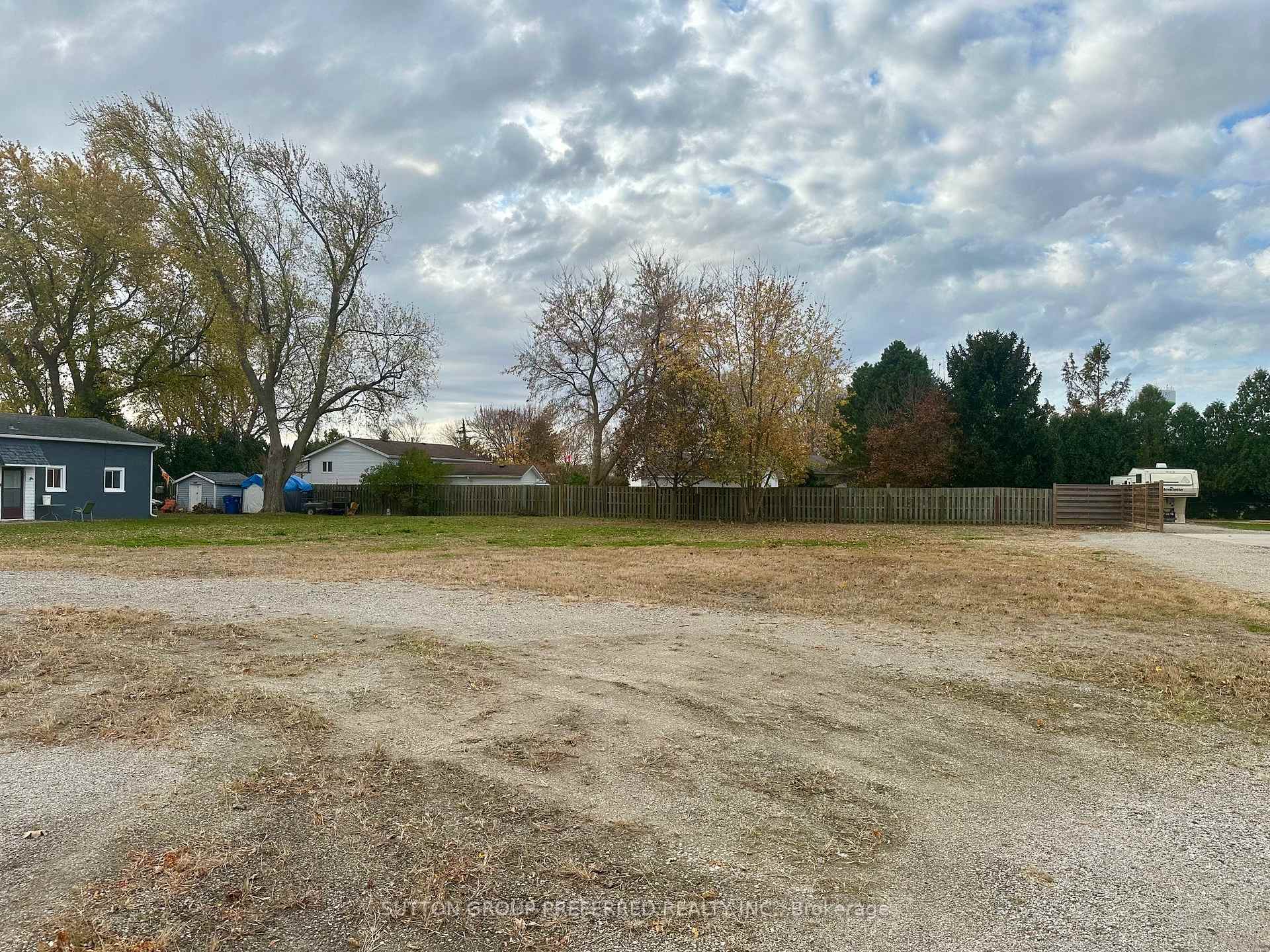 Photo 4 of 24224 Winter Line Road, Chatham-Kent — HOMEH
