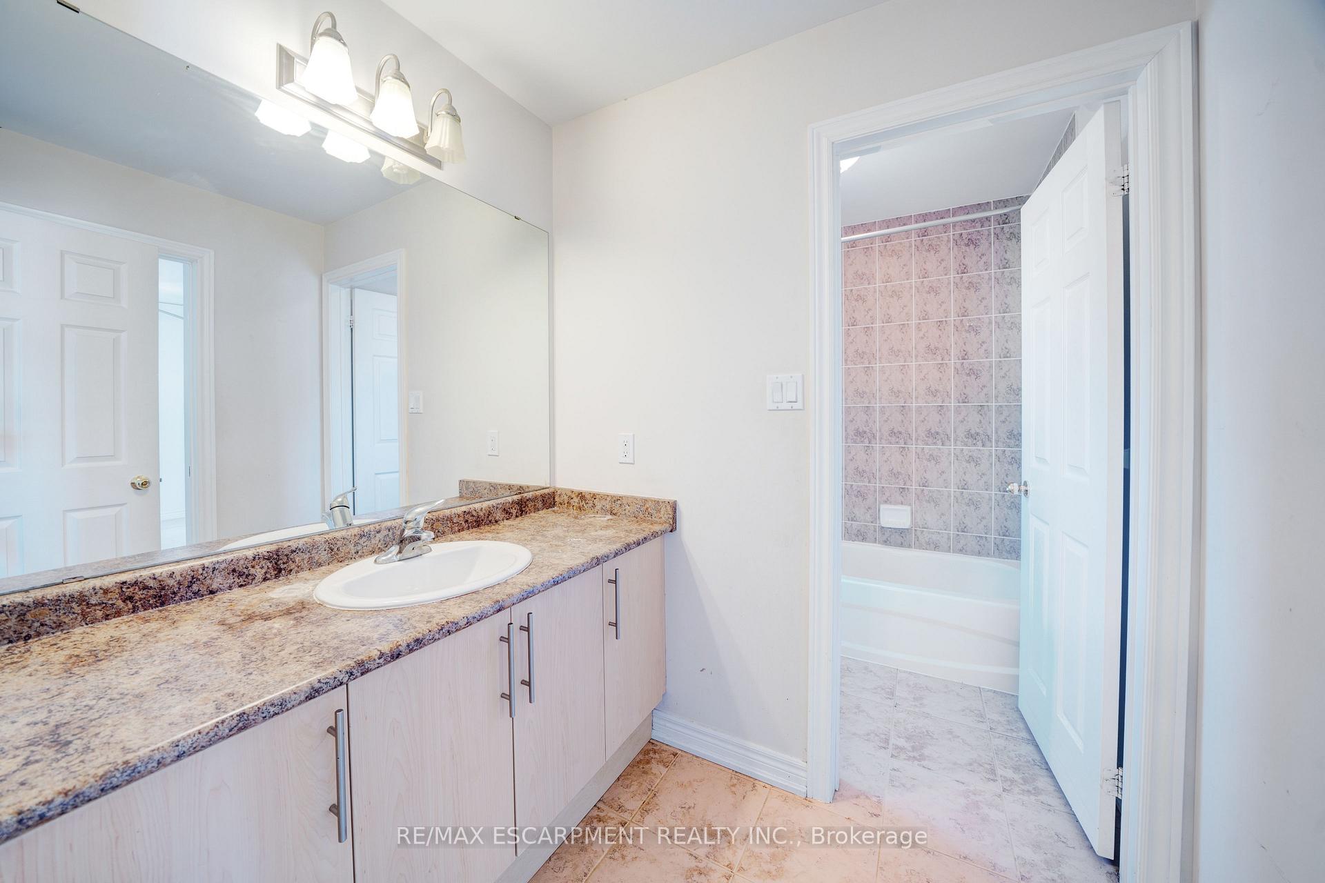 Photo 44 of 11 Belsey Lane, Clarington, Newcastle — HOMEH