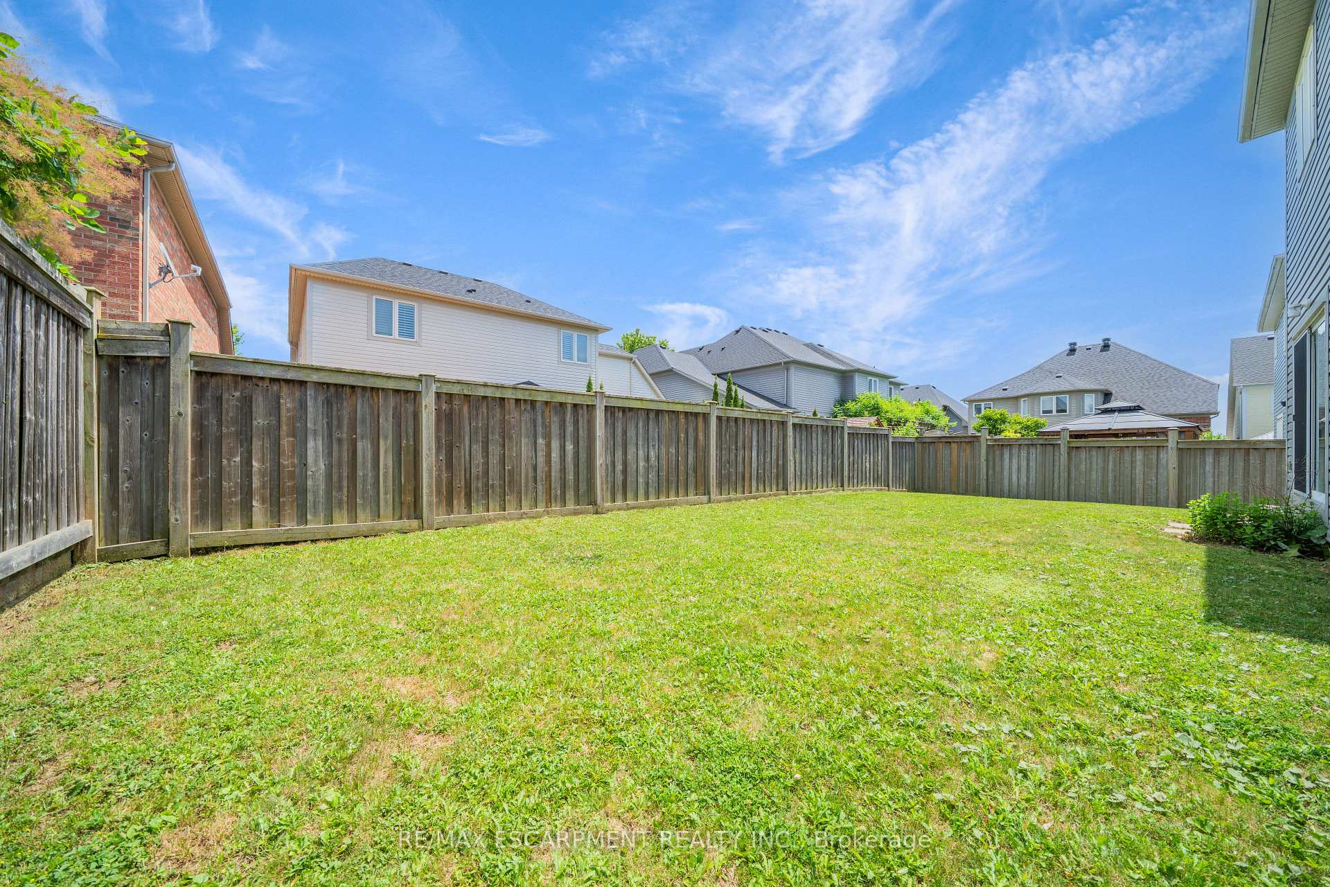 Photo 49 of 11 Belsey Lane, Clarington, Newcastle — HOMEH
