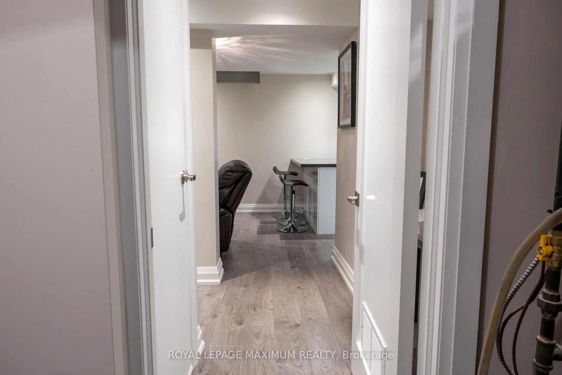 Photo 4 of Unit Basement, 19 Corner Brook Crescent, Vaughan, Vellore Village — HOMEH