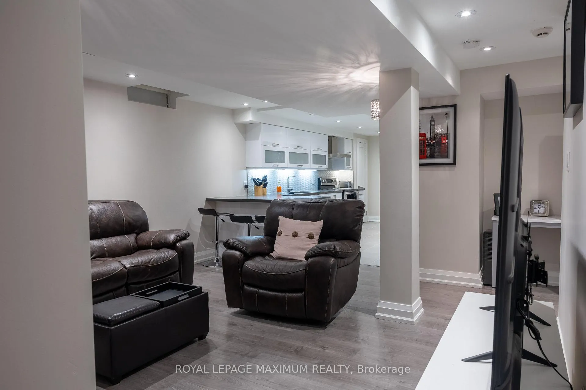 Photo 7 of Unit Basement, 19 Corner Brook Crescent, Vaughan, Vellore Village — HOMEH