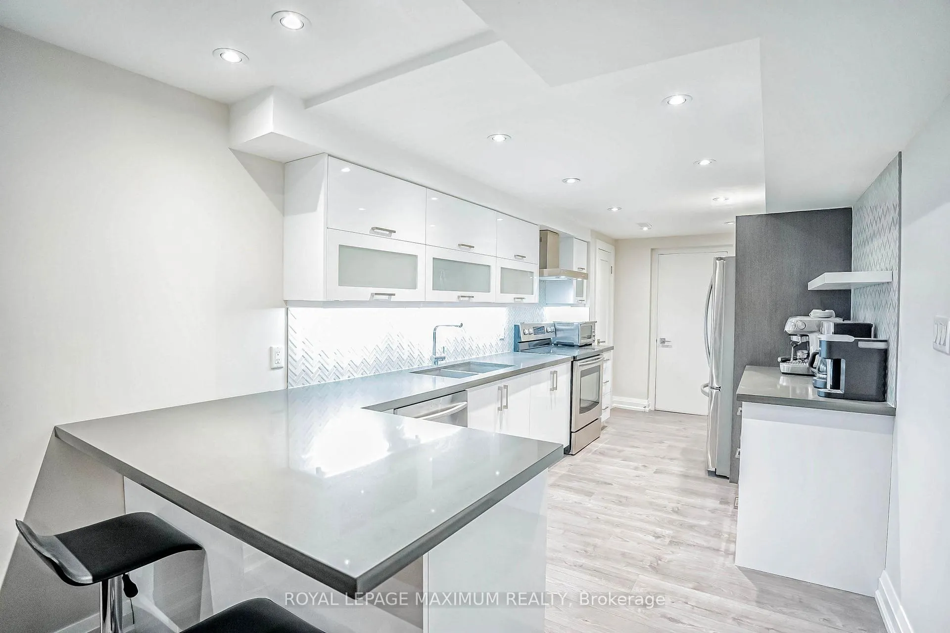 Photo 8 of Unit Basement, 19 Corner Brook Crescent, Vaughan, Vellore Village — HOMEH