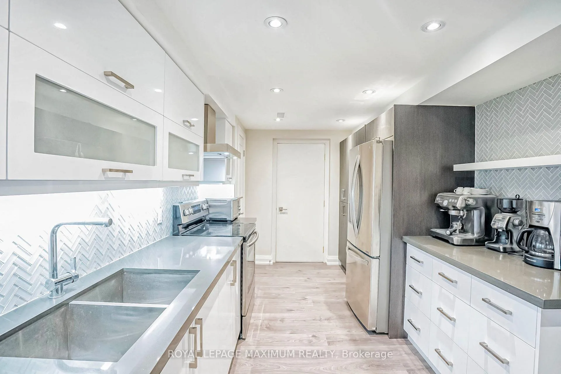 Photo 11 of Unit Basement, 19 Corner Brook Crescent, Vaughan, Vellore Village — HOMEH