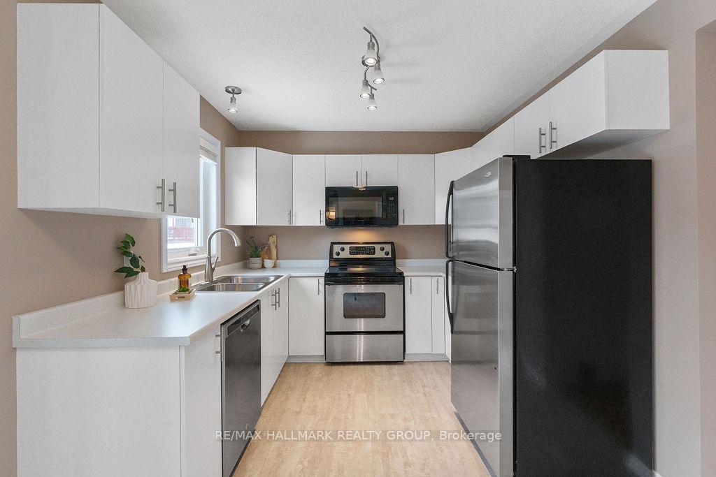 Photo 14 of 13 North Ridge Manor, Carleton Place — HOMEH