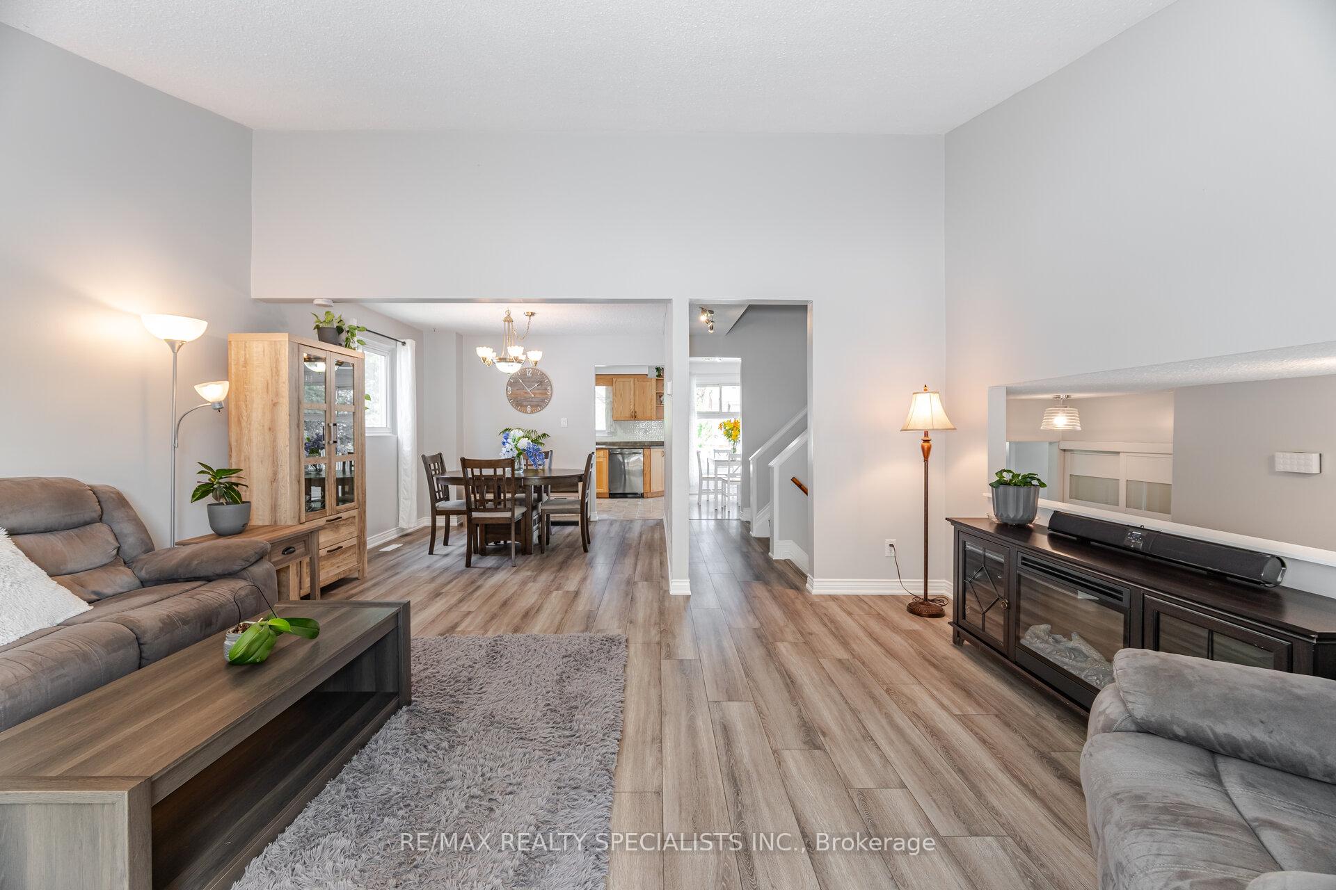Photo 35 of 325 Kingsview Drive, Caledon, Bolton North — HOMEH