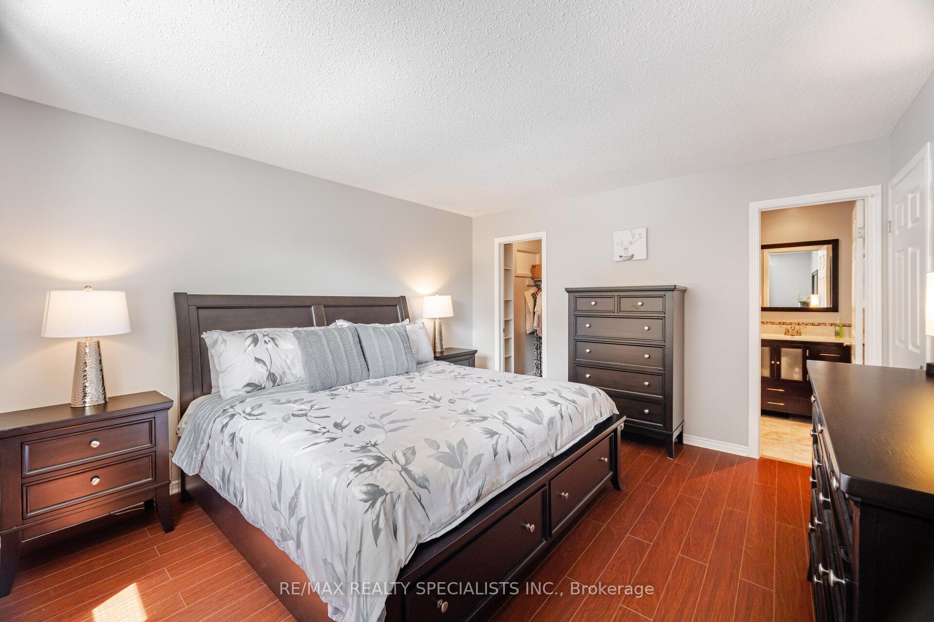Photo 24 of 325 Kingsview Drive, Caledon, Bolton North — HOMEH