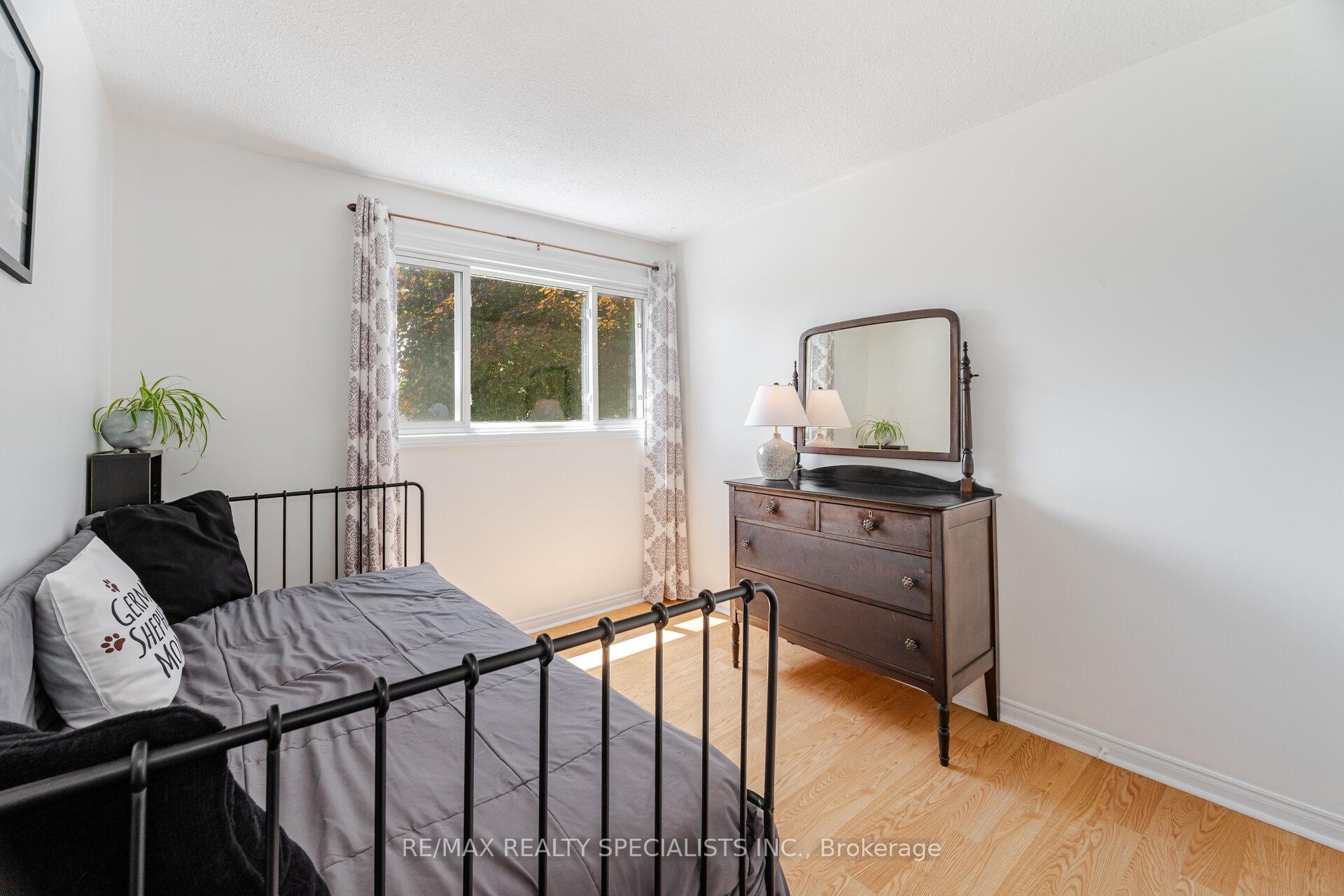 Photo 30 of 325 Kingsview Drive, Caledon, Bolton North — HOMEH