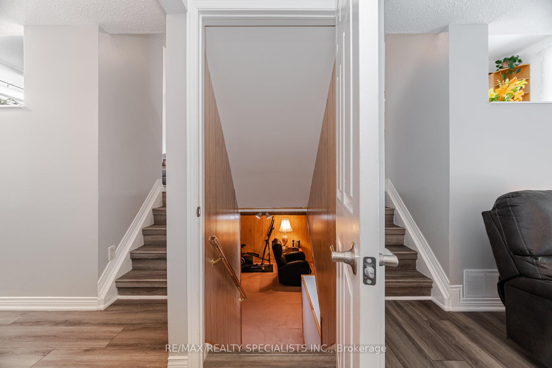 Photo 20 of 325 Kingsview Drive, Caledon, Bolton North — HOMEH