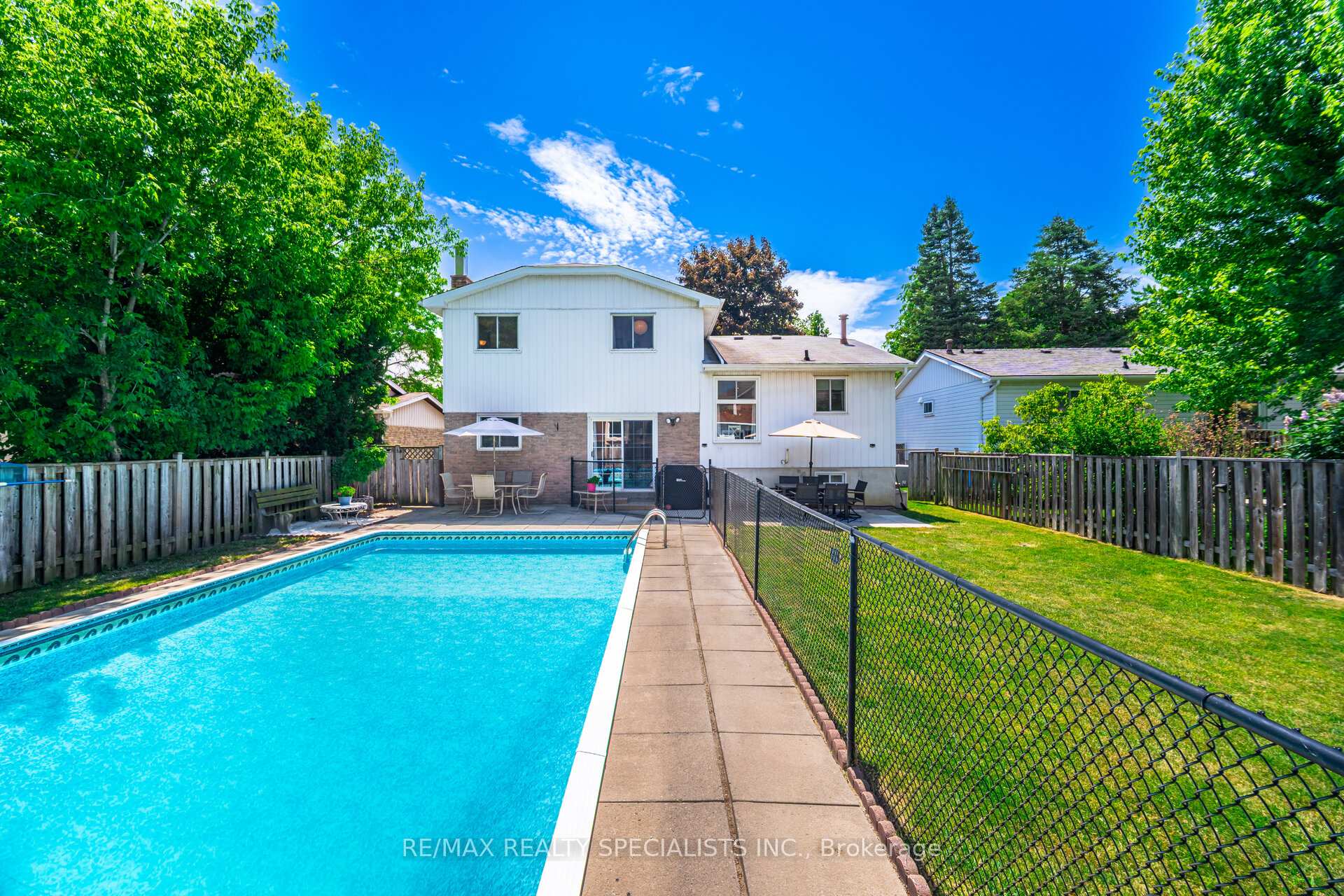 Photo 31 of 325 Kingsview Drive, Caledon, Bolton North — HOMEH