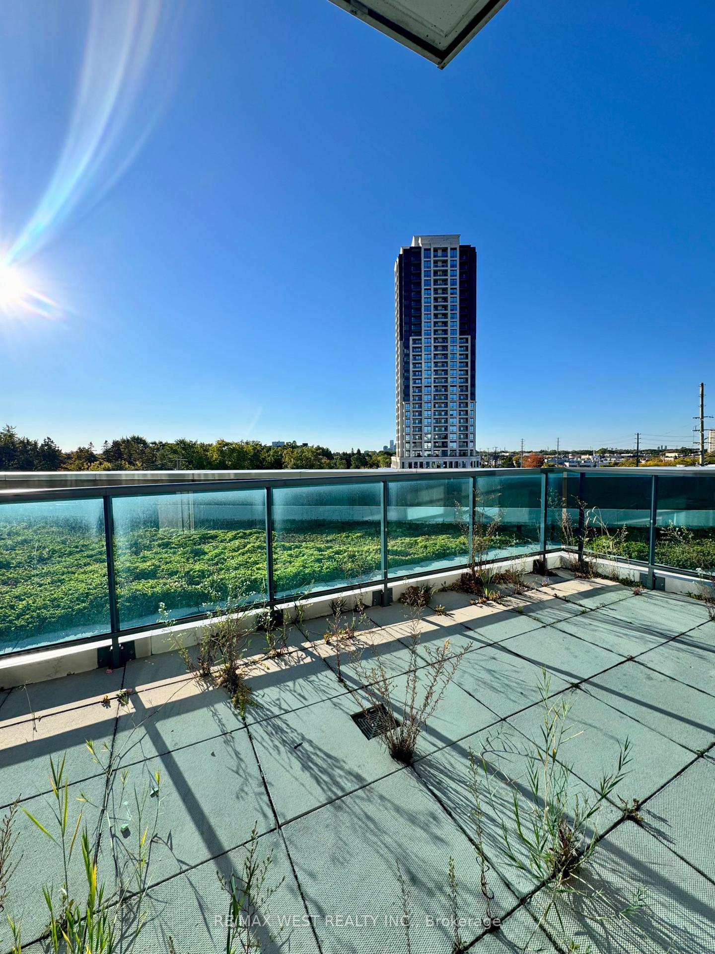 Photo 18 of Unit 327, 7161 Yonge Street, Markham, Grandview — HOMEH