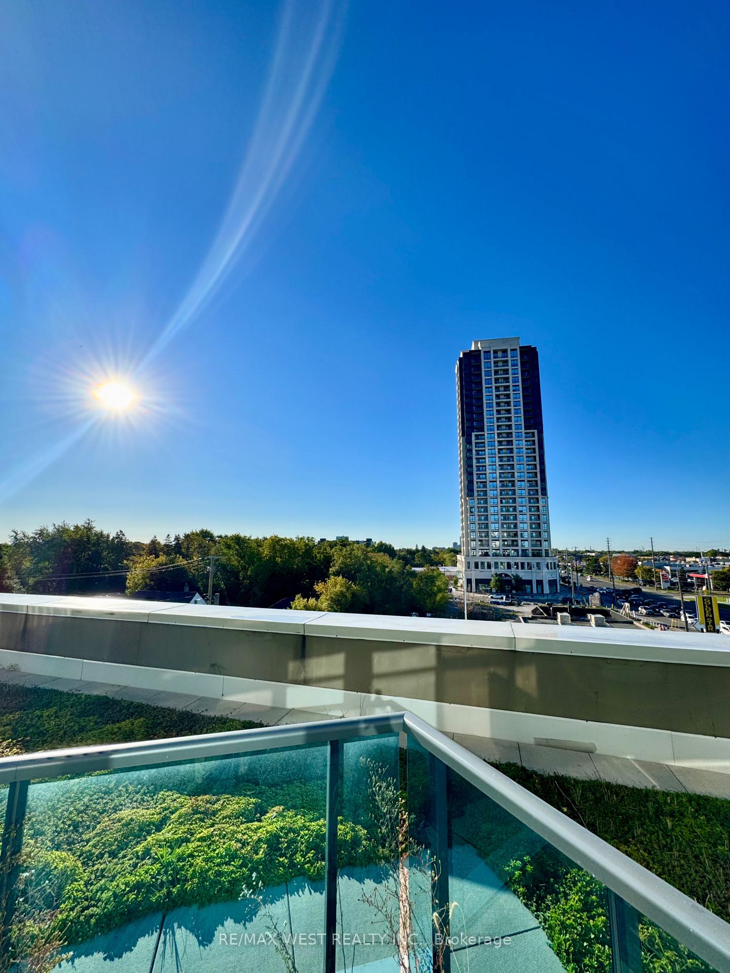 Photo 19 of Unit 327, 7161 Yonge Street, Markham, Grandview — HOMEH