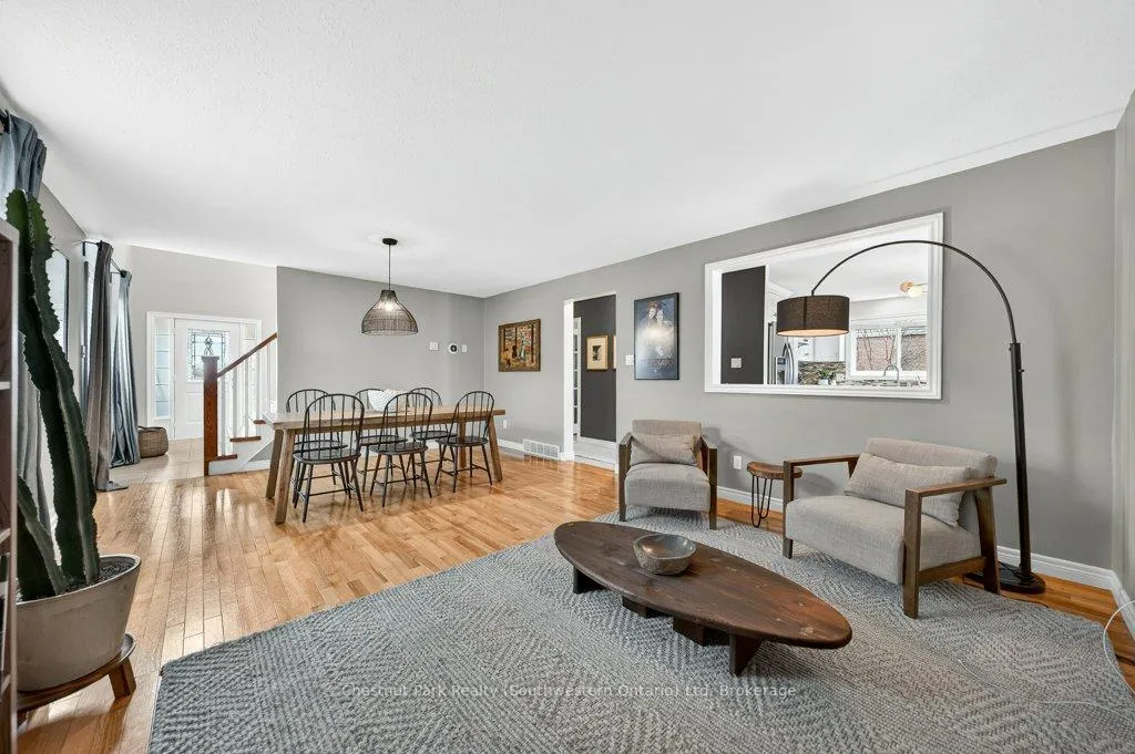 Photo 12 of 14 Teal Drive, Guelph, Kortright Hills — HOMEH