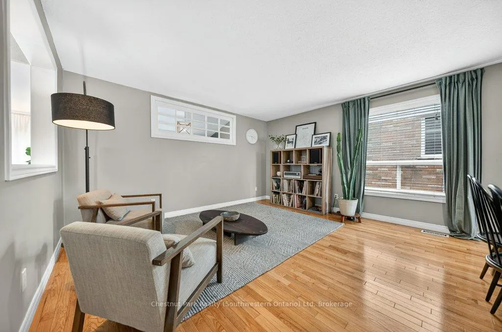 Photo 13 of 14 Teal Drive, Guelph, Kortright Hills — HOMEH