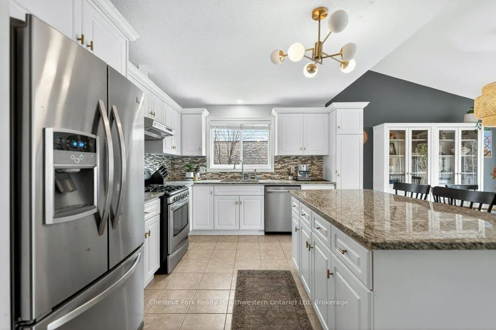 Photo 15 of 14 Teal Drive, Guelph, Kortright Hills — HOMEH