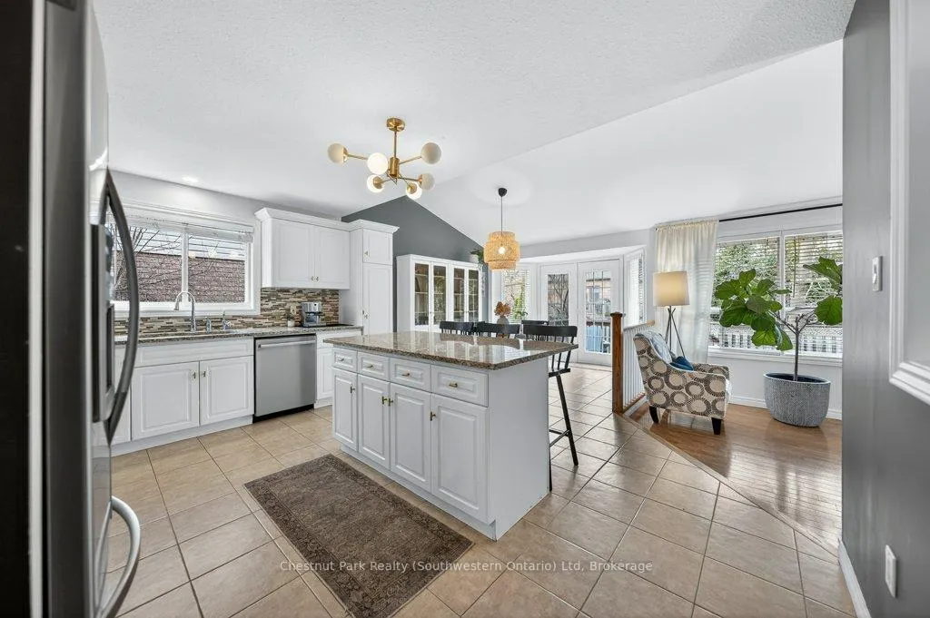 Photo 16 of 14 Teal Drive, Guelph, Kortright Hills — HOMEH