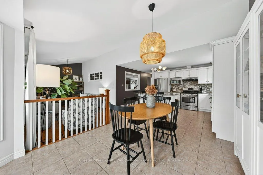 Photo 19 of 14 Teal Drive, Guelph, Kortright Hills — HOMEH