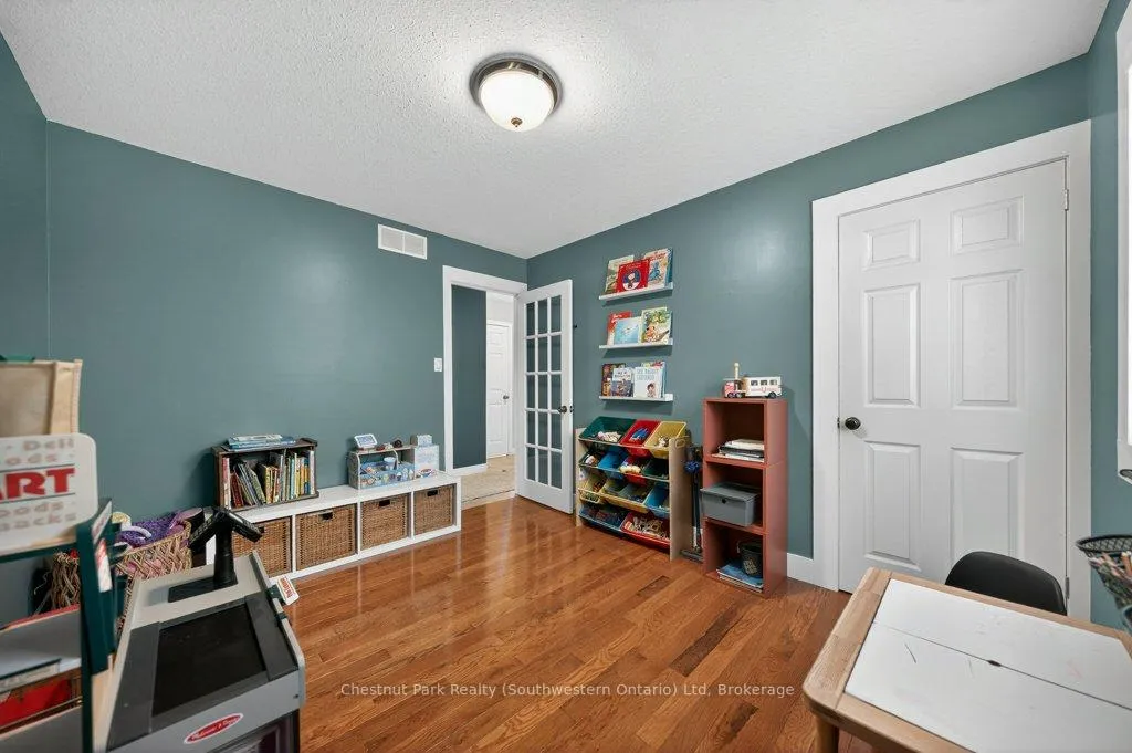 Photo 23 of 14 Teal Drive, Guelph, Kortright Hills — HOMEH