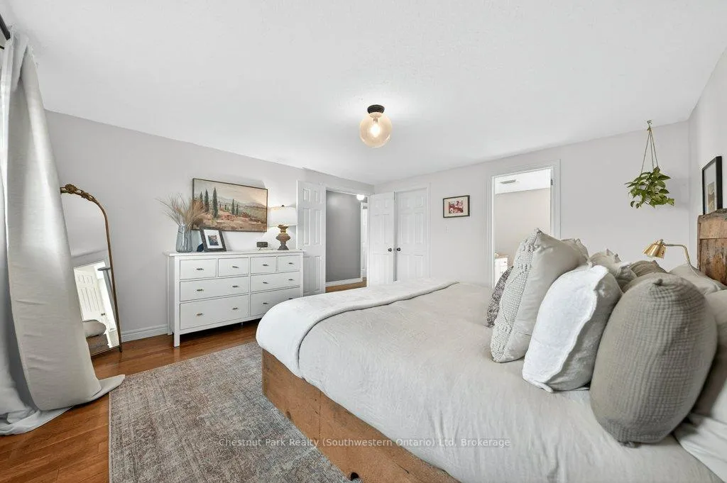 Photo 29 of 14 Teal Drive, Guelph, Kortright Hills — HOMEH