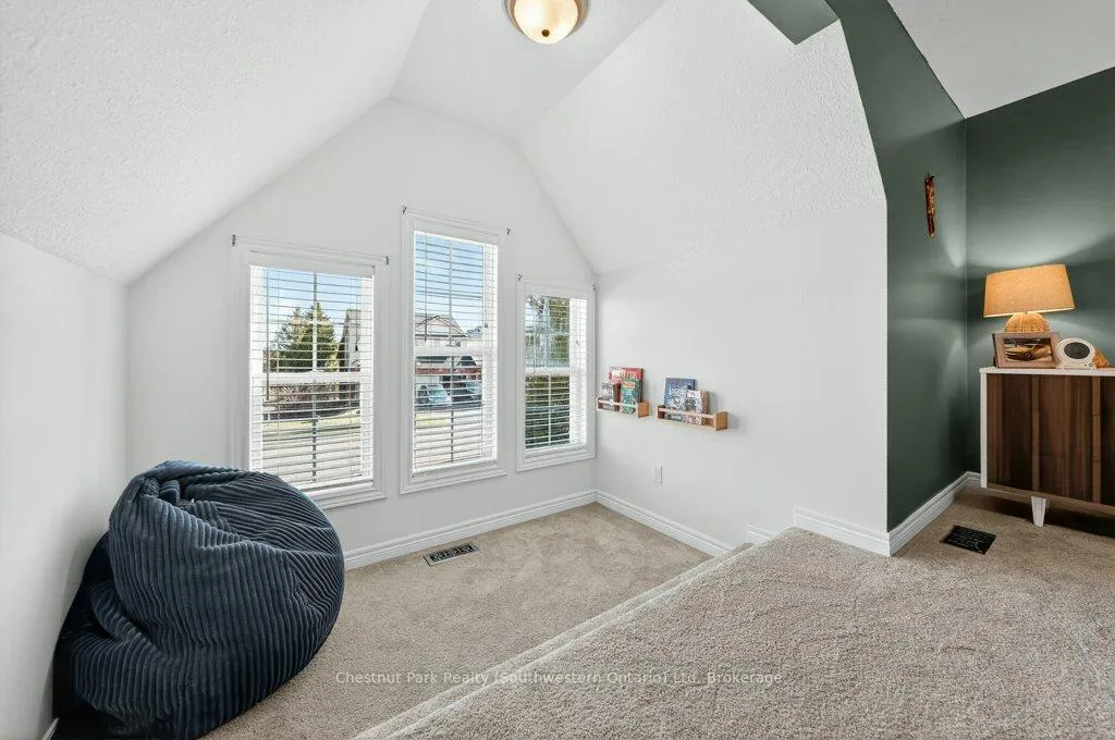 Photo 36 of 14 Teal Drive, Guelph, Kortright Hills — HOMEH