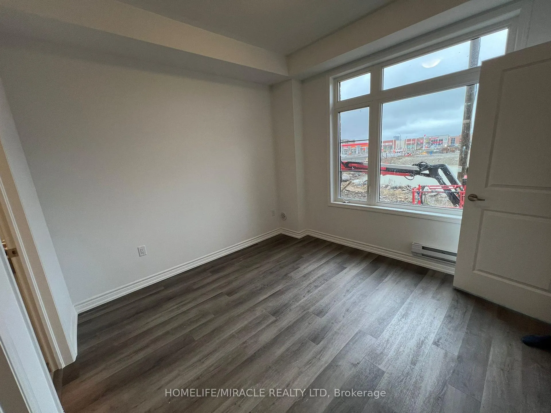 Photo 6 of 148 Keppel Circle, Brampton, Northwest Brampton — HOMEH