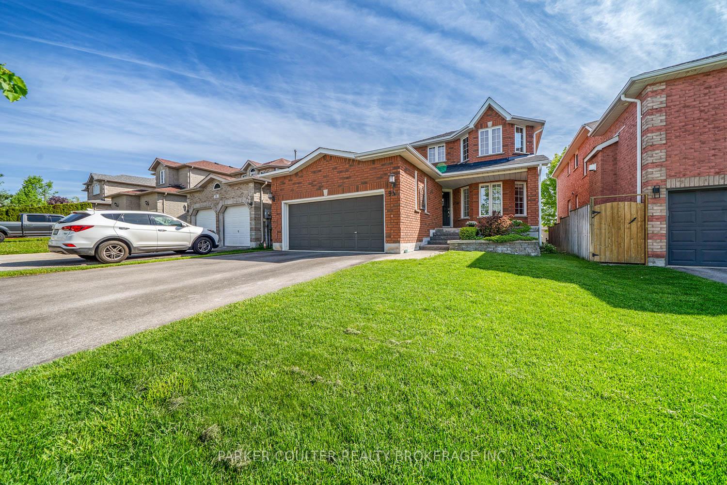 Photo 2 of 95 Livia Herman Way, Barrie, East Bayfield — HOMEH
