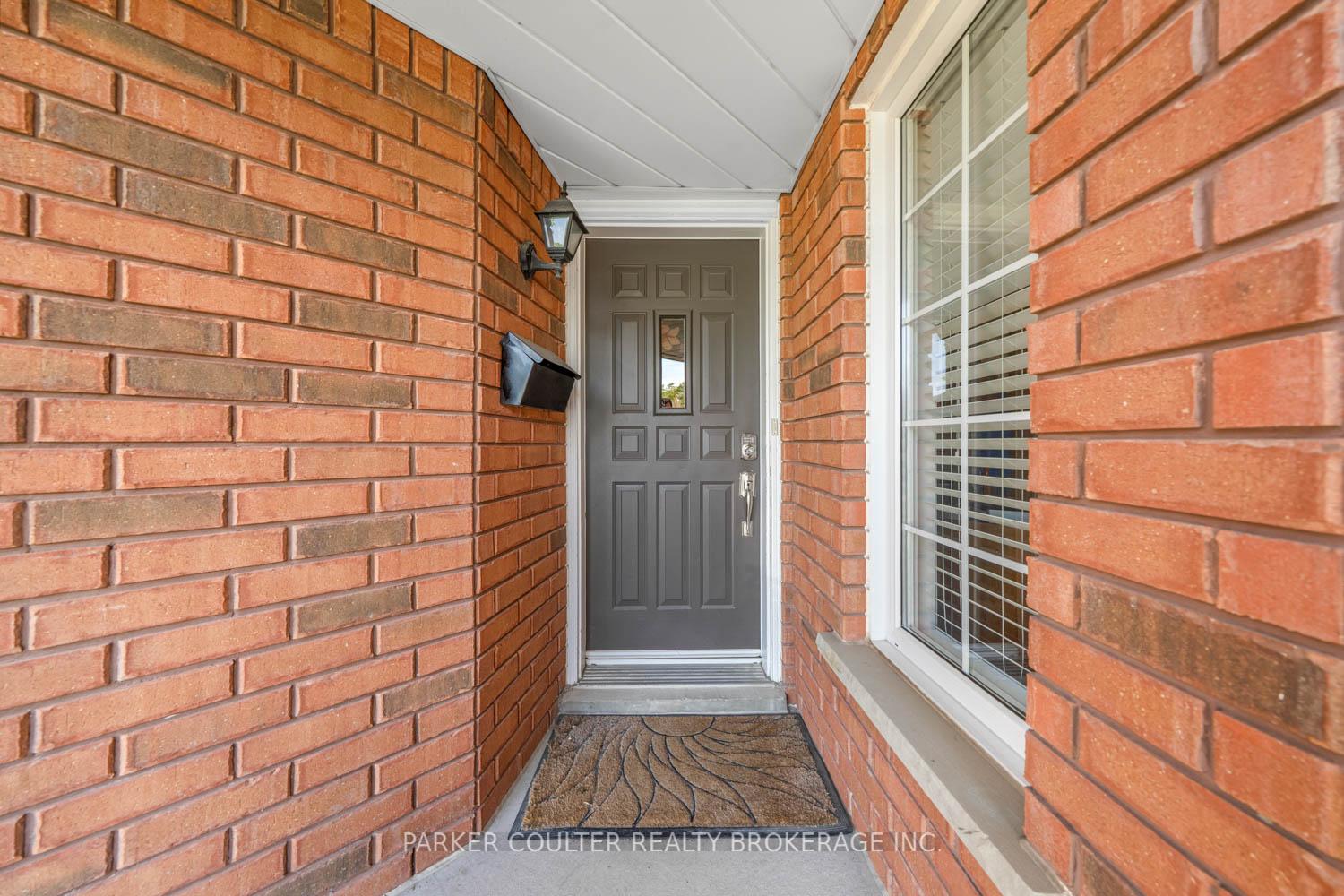 Photo 5 of 95 Livia Herman Way, Barrie, East Bayfield — HOMEH