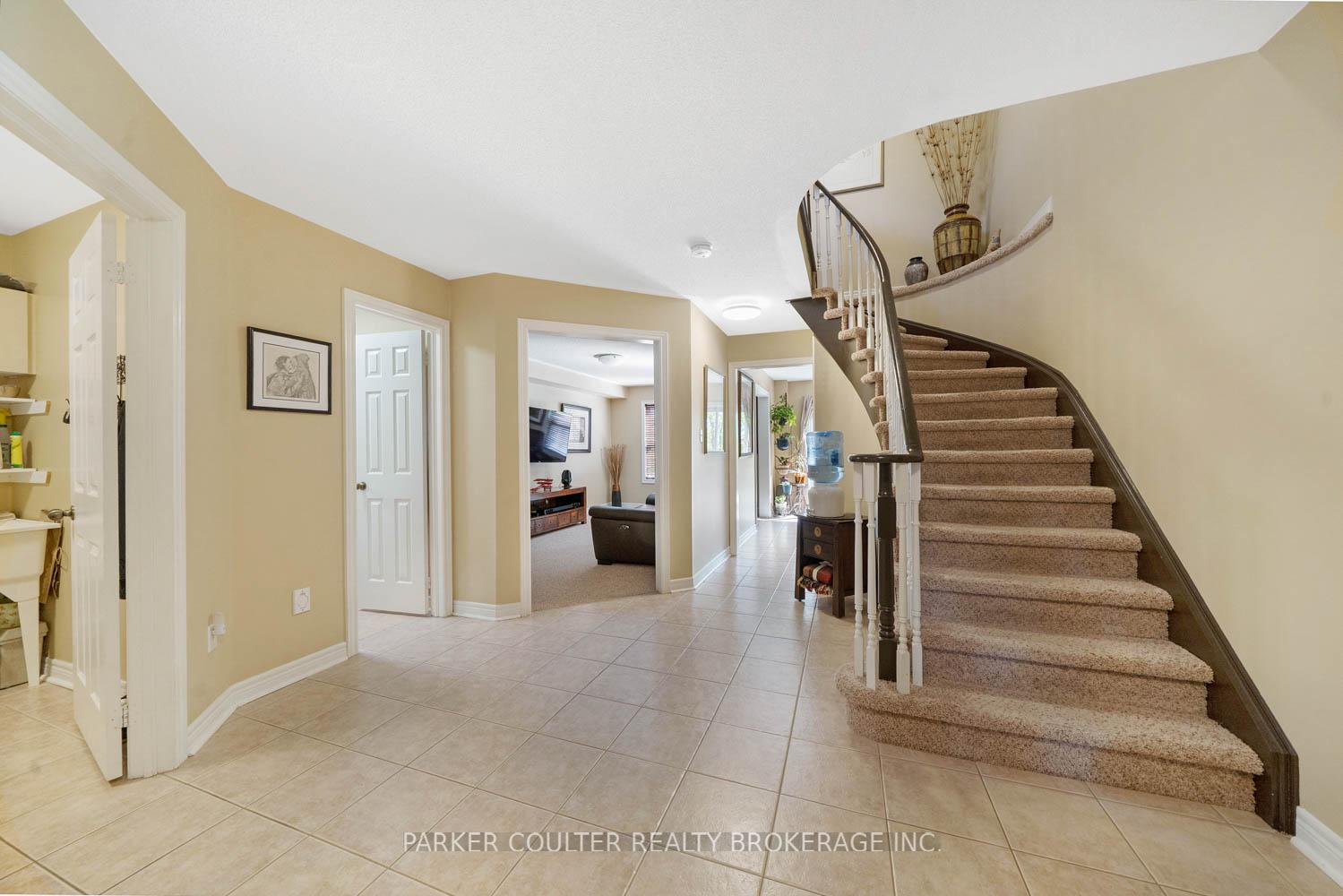 Photo 6 of 95 Livia Herman Way, Barrie, East Bayfield — HOMEH