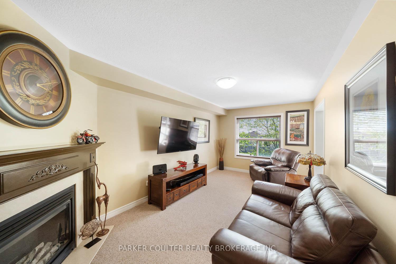 Photo 7 of 95 Livia Herman Way, Barrie, East Bayfield — HOMEH