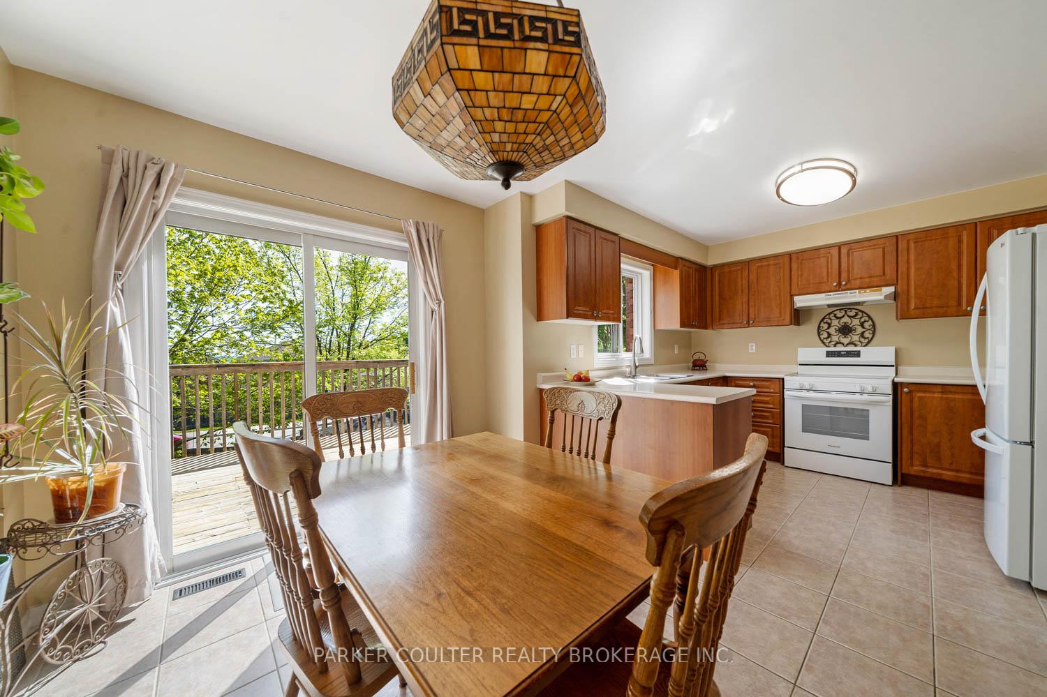 Photo 11 of 95 Livia Herman Way, Barrie, East Bayfield — HOMEH