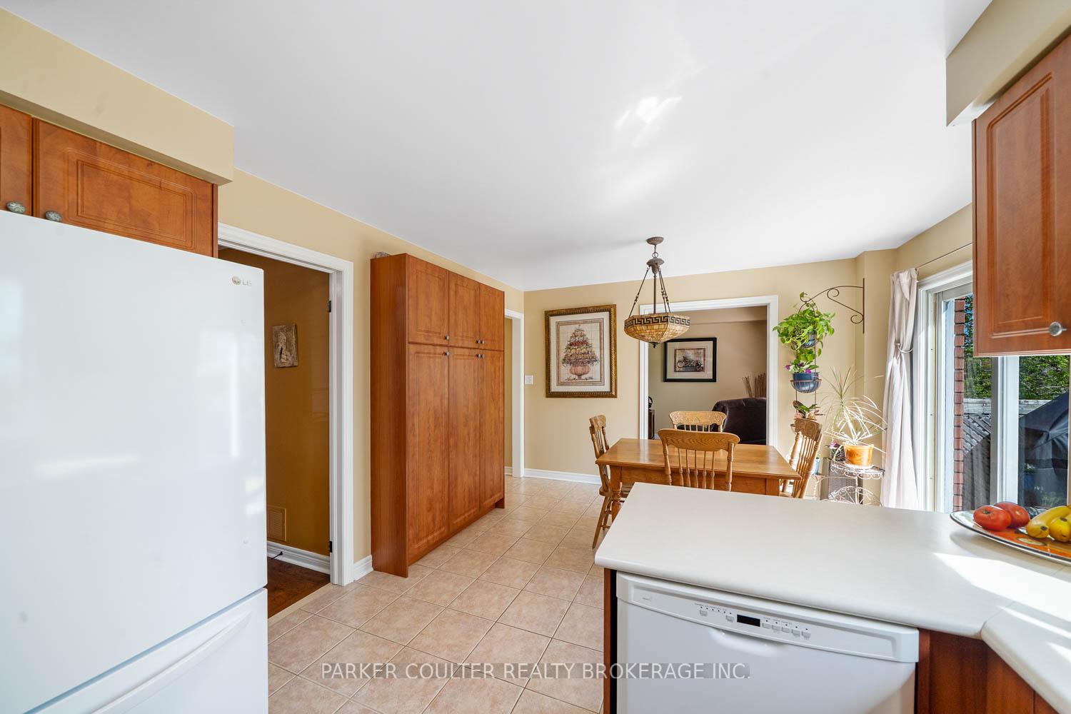Photo 13 of 95 Livia Herman Way, Barrie, East Bayfield — HOMEH