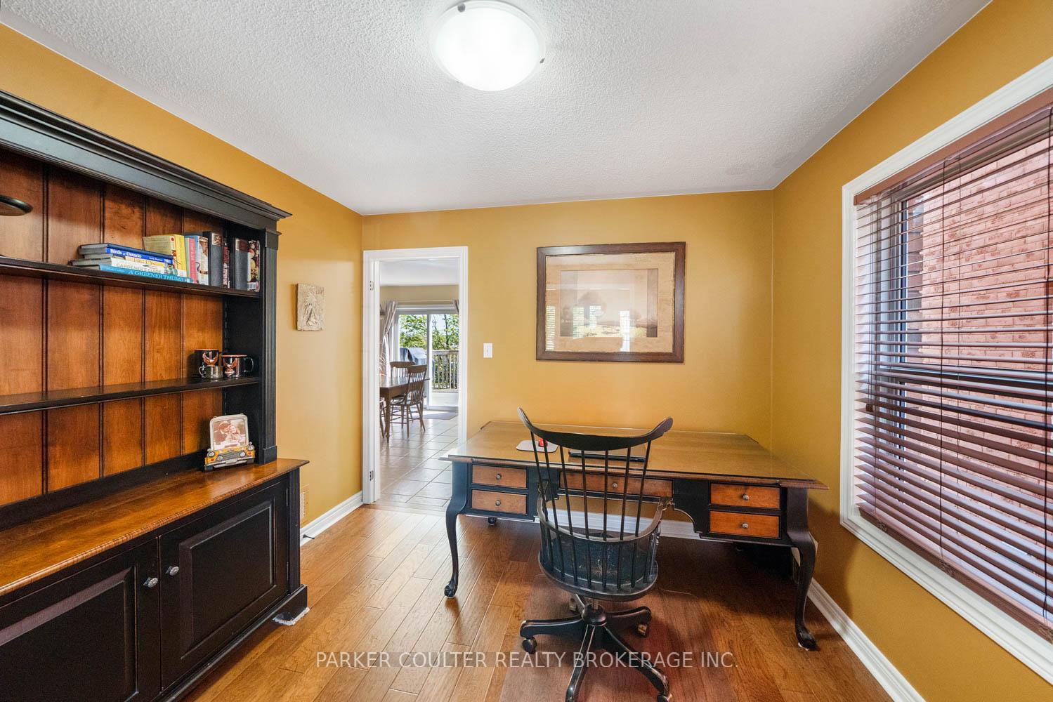 Photo 15 of 95 Livia Herman Way, Barrie, East Bayfield — HOMEH