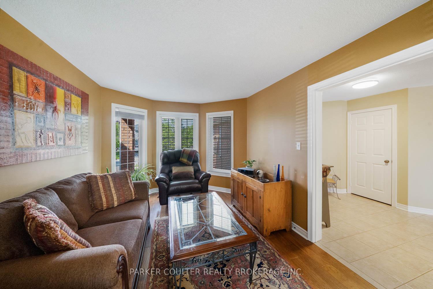 Photo 16 of 95 Livia Herman Way, Barrie, East Bayfield — HOMEH